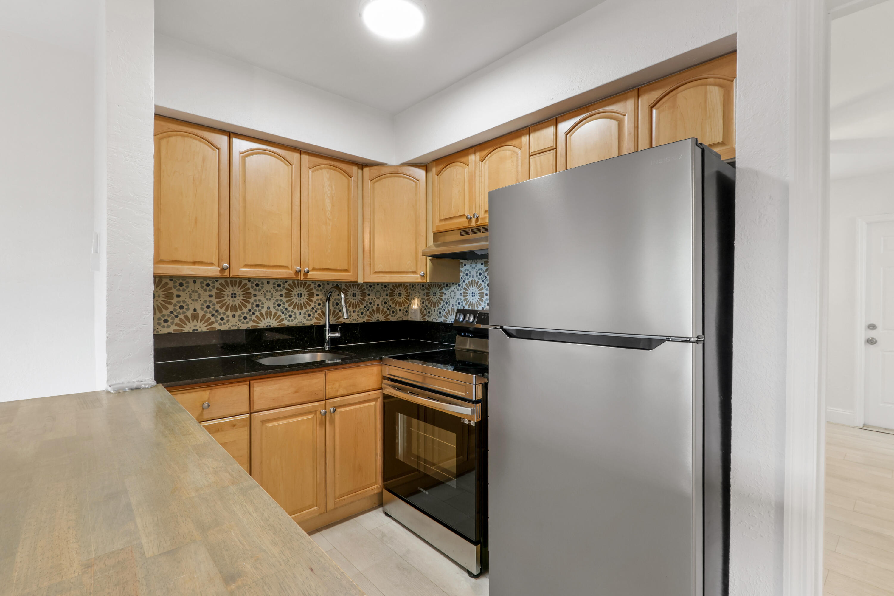 RIVERSIDE NO 3 - Residential Lease