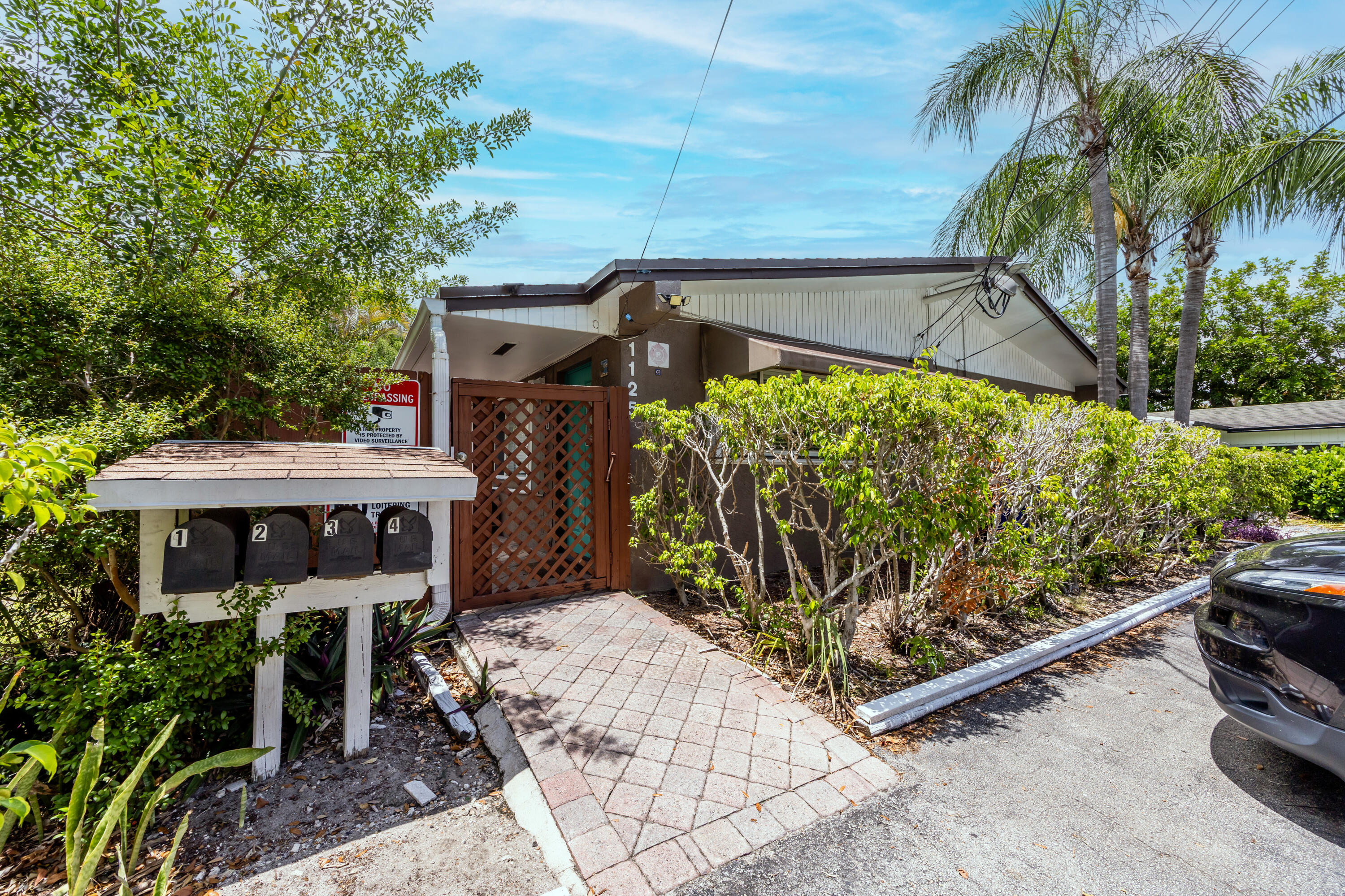 RIVERSIDE NO 3 - Residential Lease