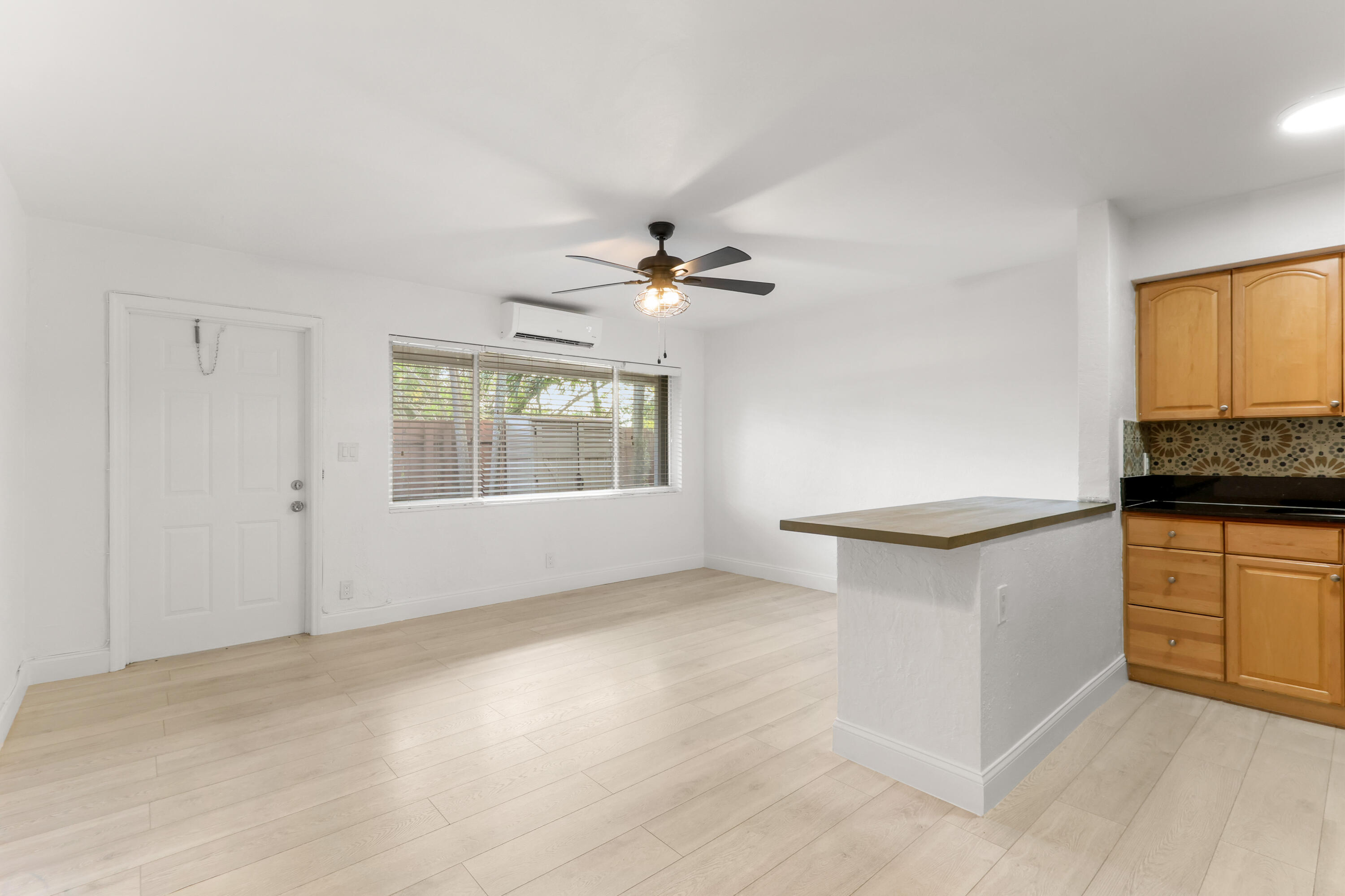 RIVERSIDE NO 3 - Residential Lease