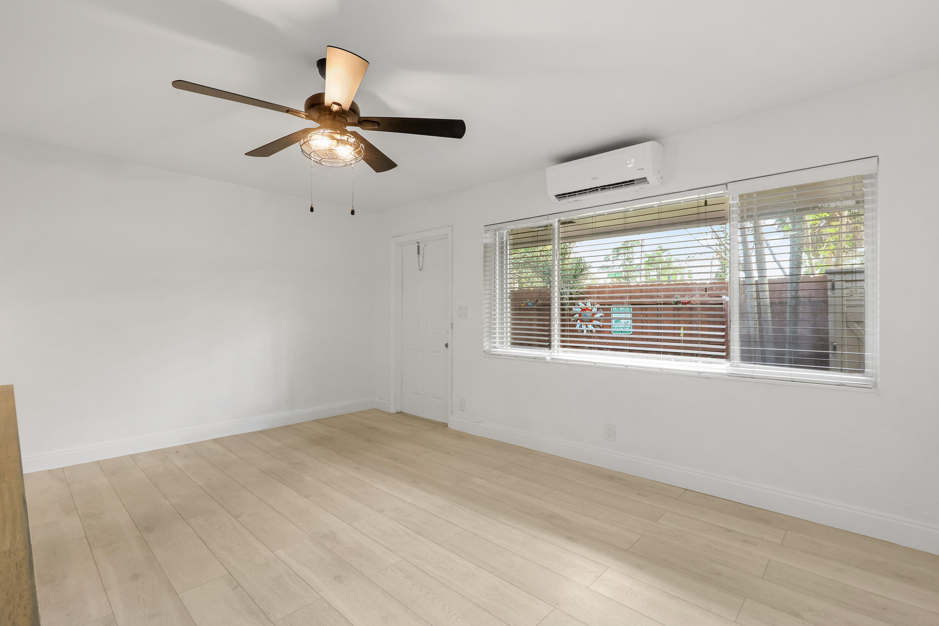 RIVERSIDE NO 3 - Residential Lease