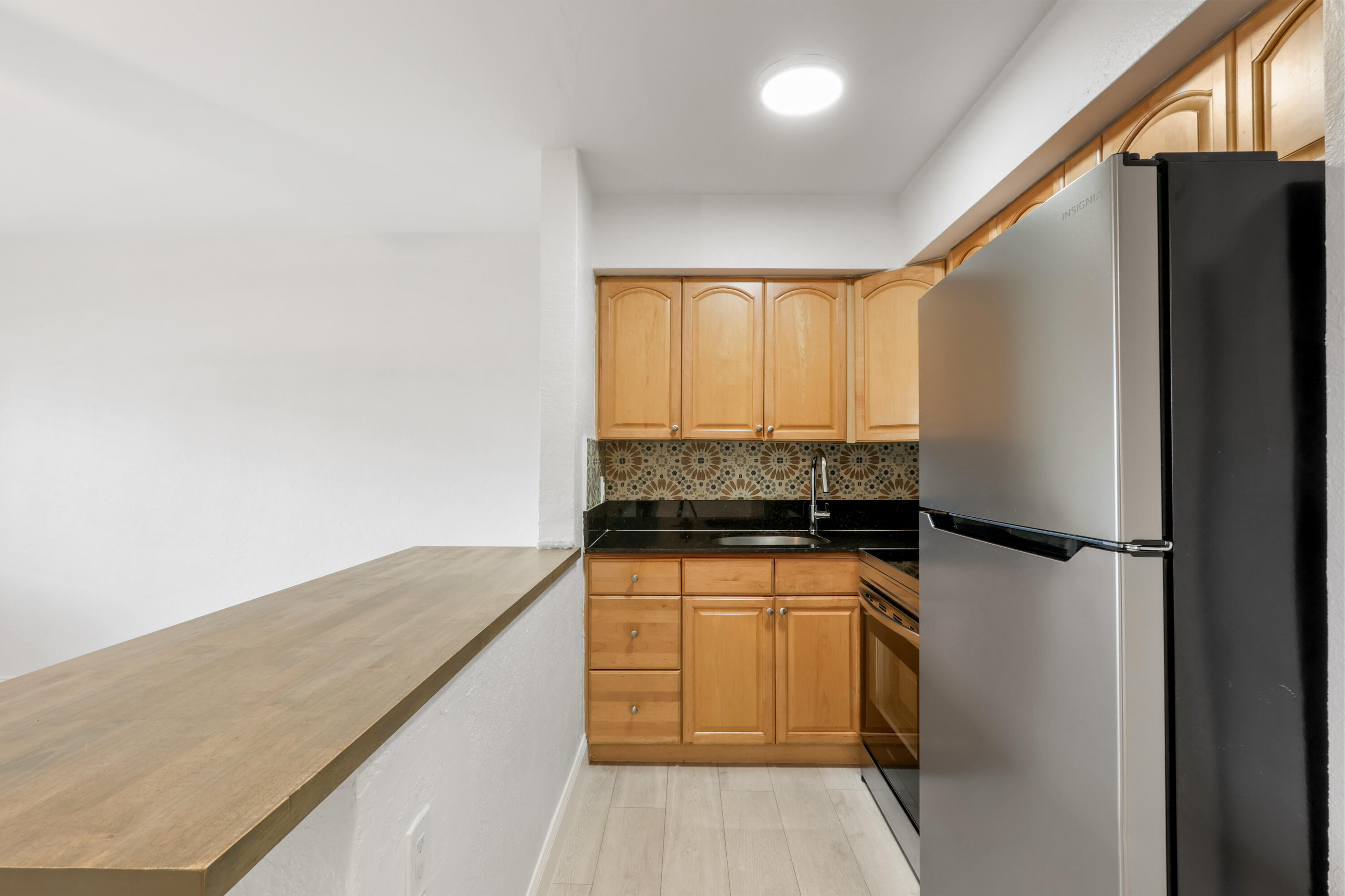 RIVERSIDE NO 3 - Residential Lease