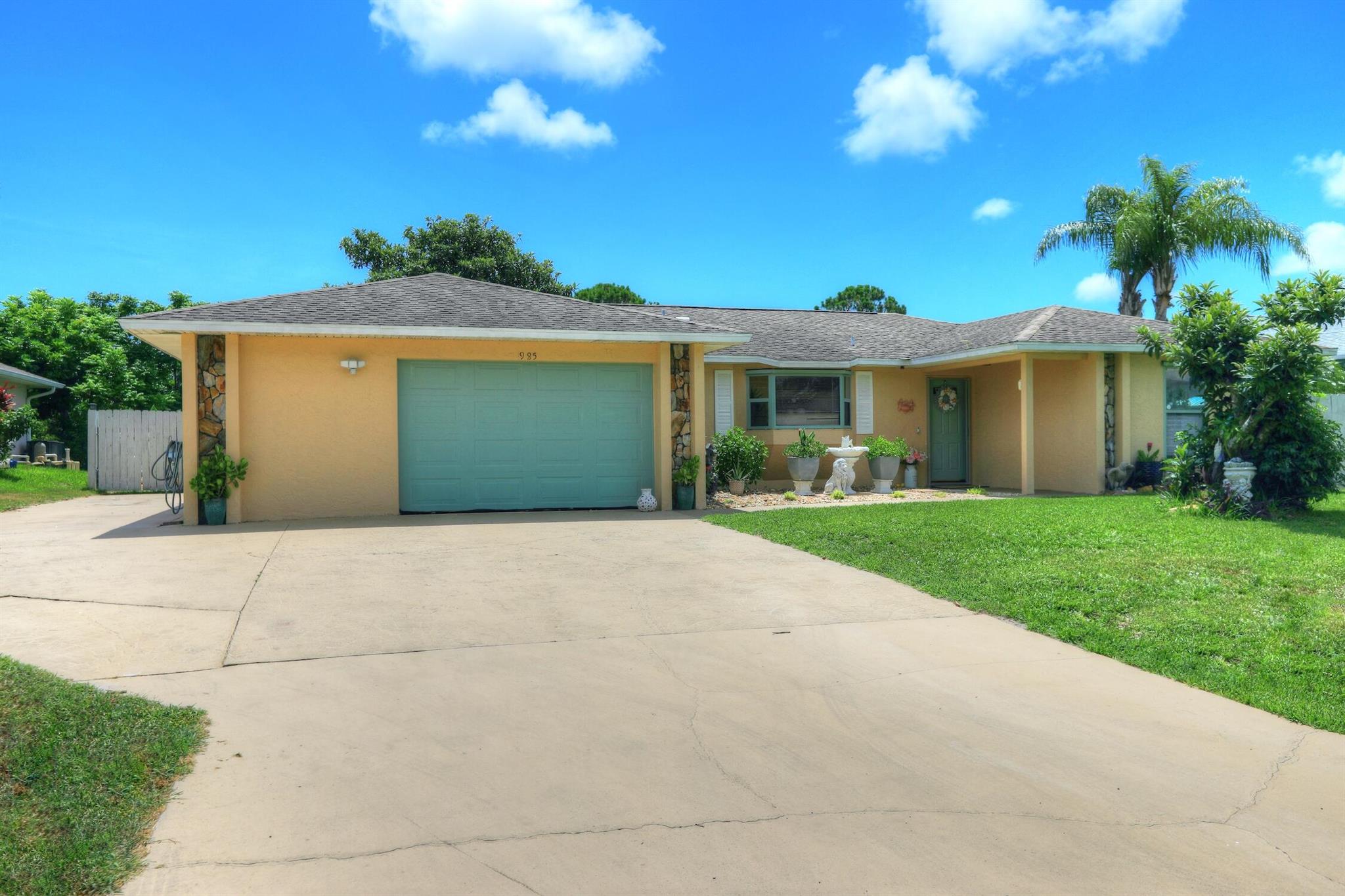 985 George Street, Sebastian, FL, 32958/$323,000 3 985 George Street