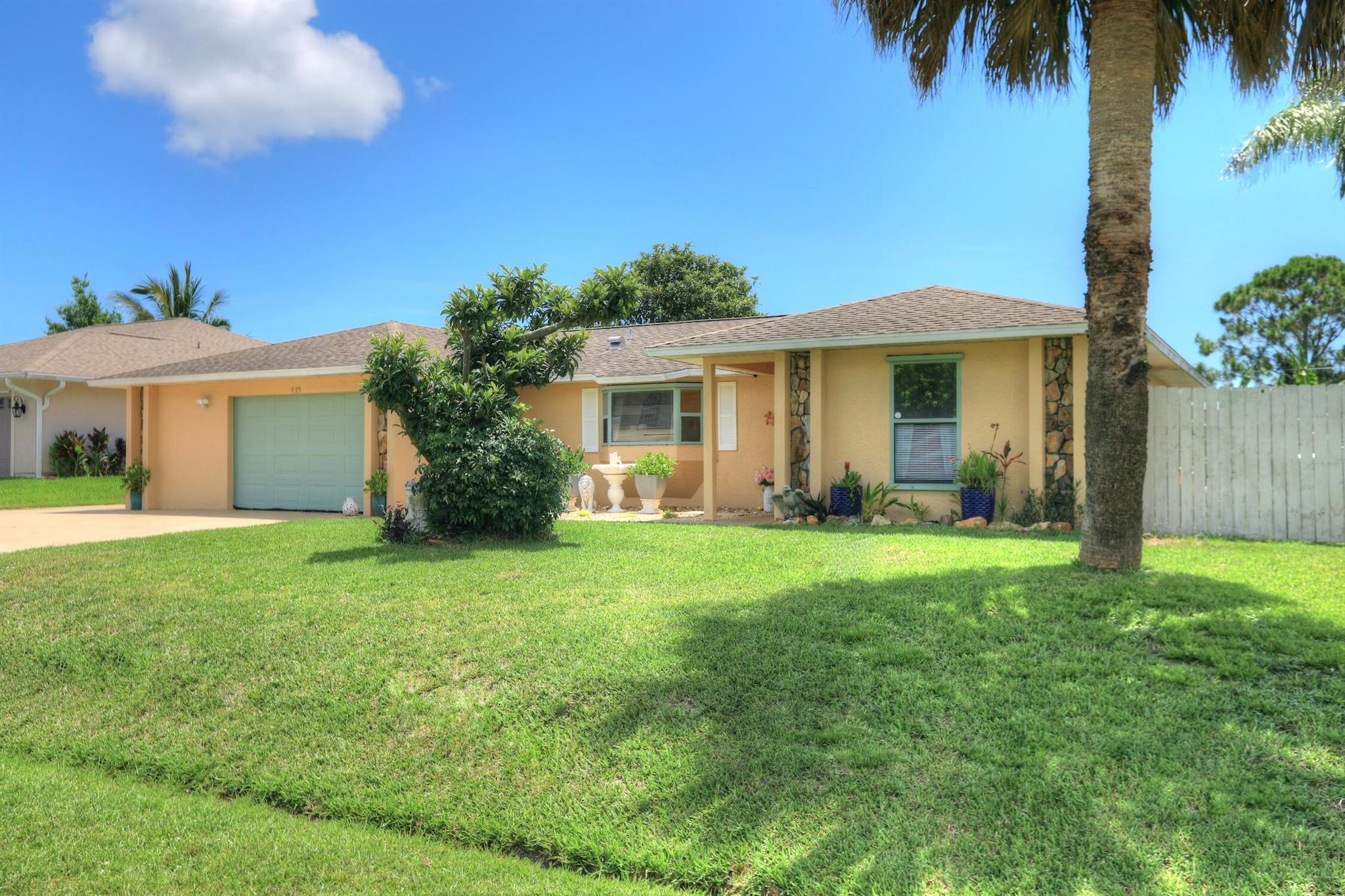 985 George Street, Sebastian, FL, 32958/$323,000 1 985 George Street