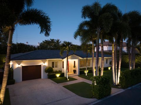 Single Family Residence in Palm Beach FL 225 Jamaica Lane Ln 3.jpg