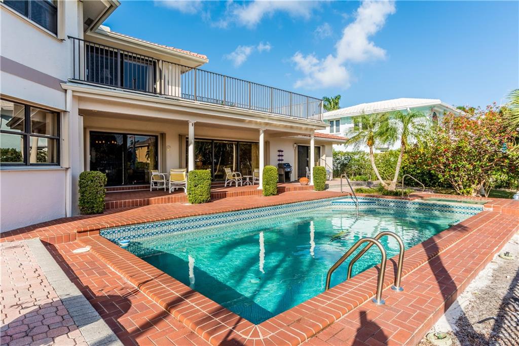 Lighthouse Point 4th Sec - Residential