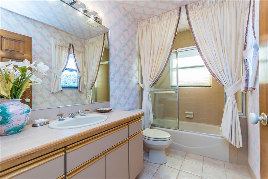 Lighthouse Point 4th Sec - Residential