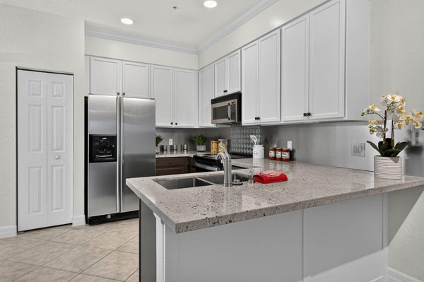 290 NE 5TH AVE APT 4, DELRAY BEACH, FL 33483 - Image 14dddc21d2a41c559fcdc4fb7f52d87d/4035680788