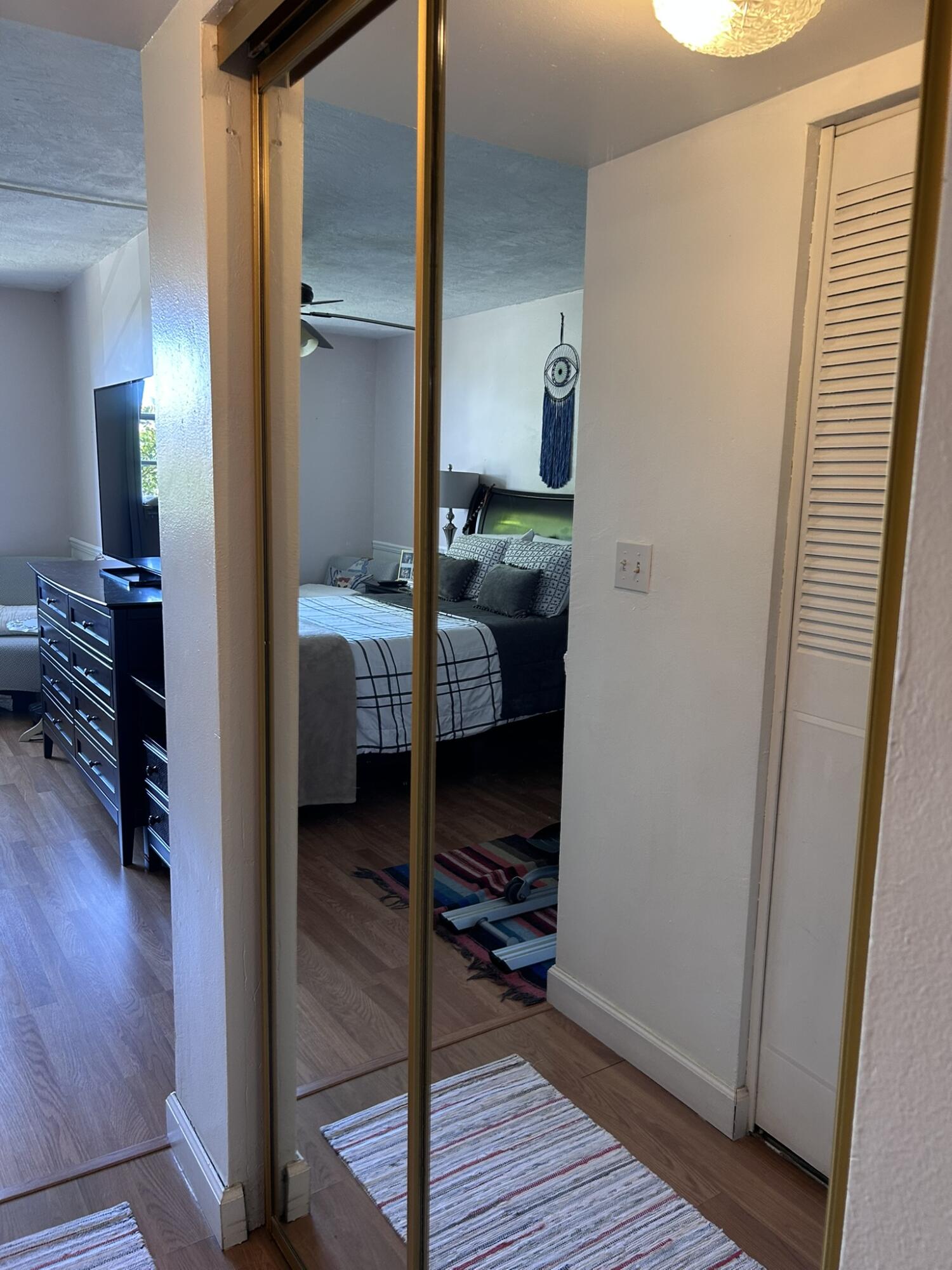 OMEGA CONDO NO 4 - Residential
