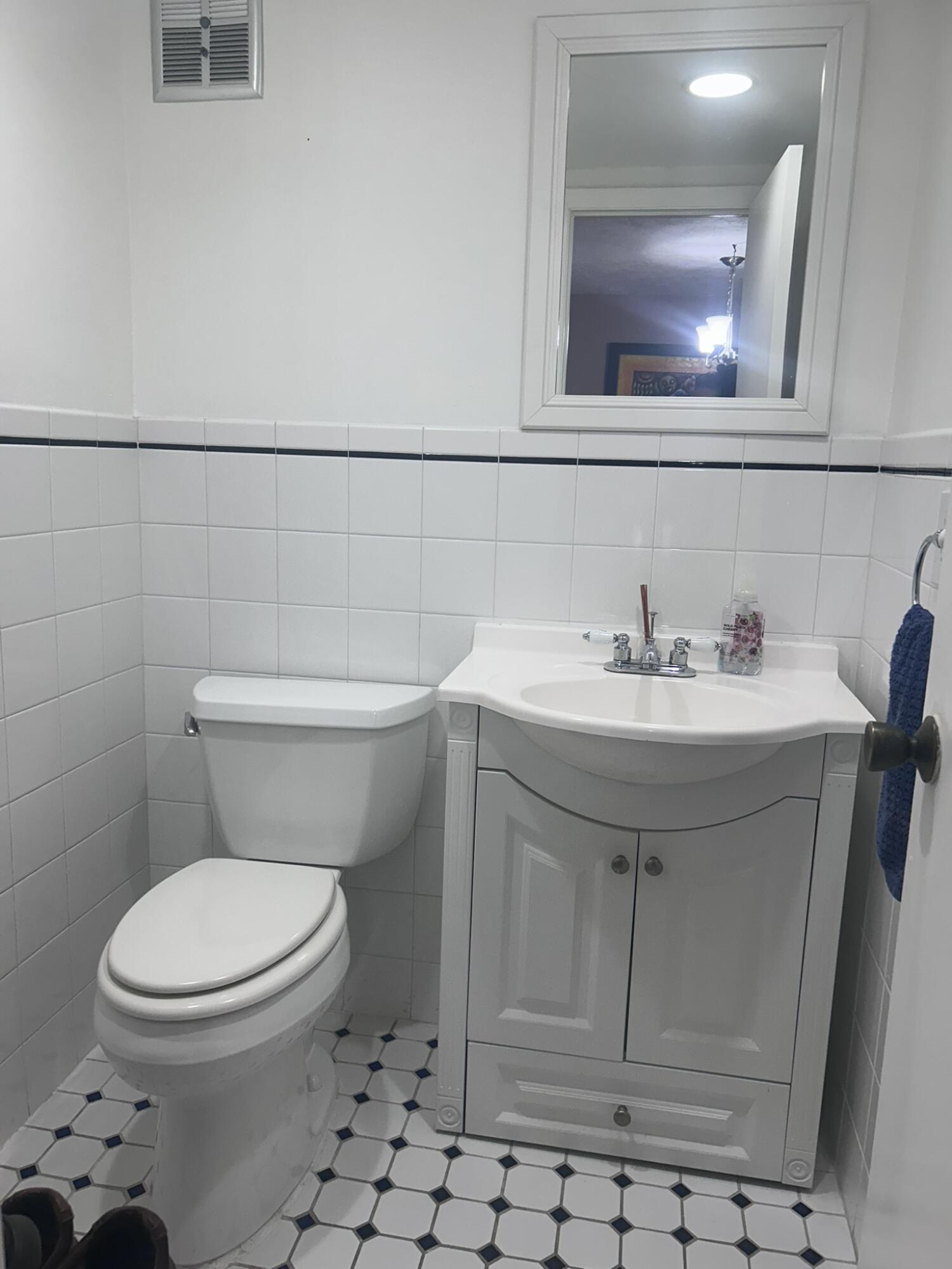 OMEGA CONDO NO 4 - Residential