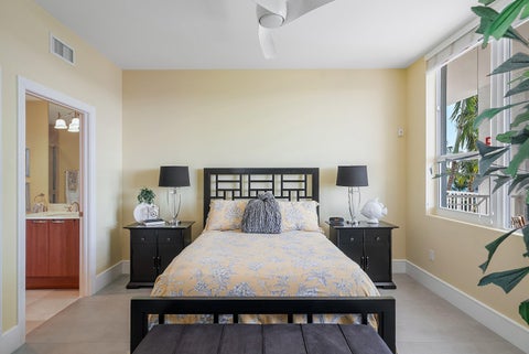 Tiny photo for 701 SE 21st Avenue #301, Deerfield Beach, FL 33441 (MLS # B26081516)