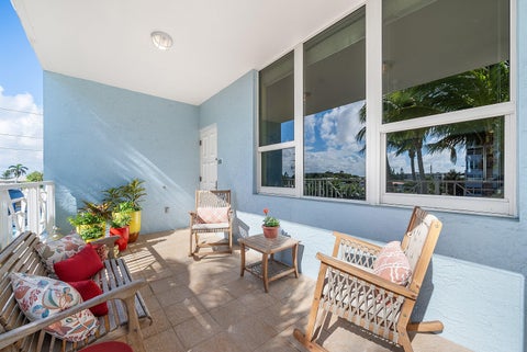Tiny photo for 701 SE 21st Avenue #301, Deerfield Beach, FL 33441 (MLS # B26081516)