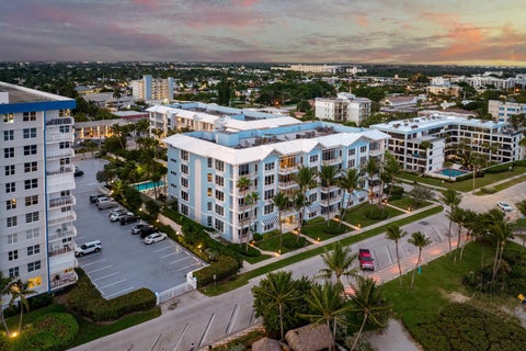 Tiny photo for 701 SE 21st Avenue #301, Deerfield Beach, FL 33441 (MLS # B26081516)