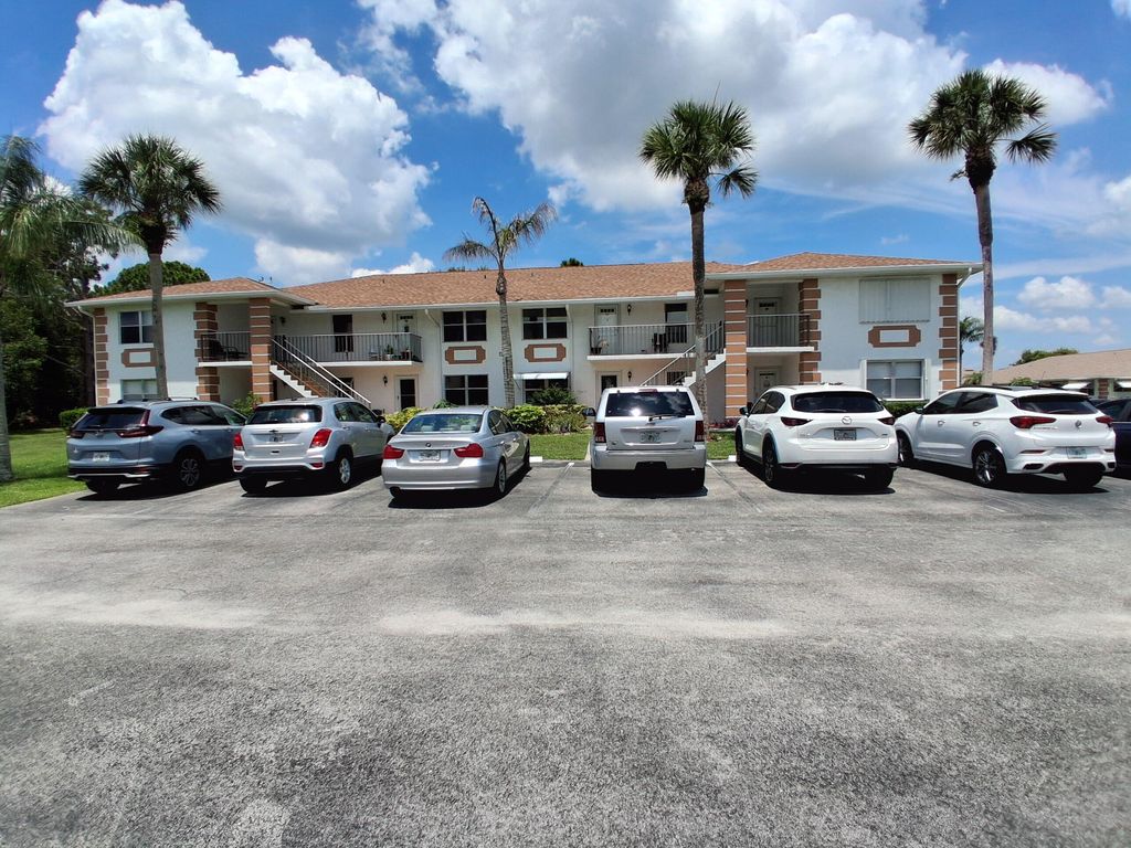 Photo of 533 S Lakes End Drive S #E2, Fort Pierce, FL 34982 (MLS # B26043168)