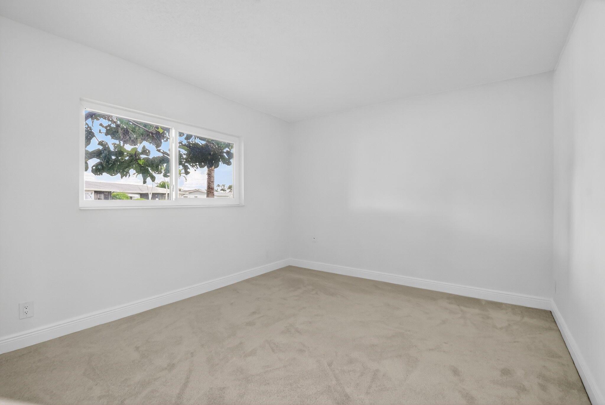DELRAY VILLAS 4 - Residential