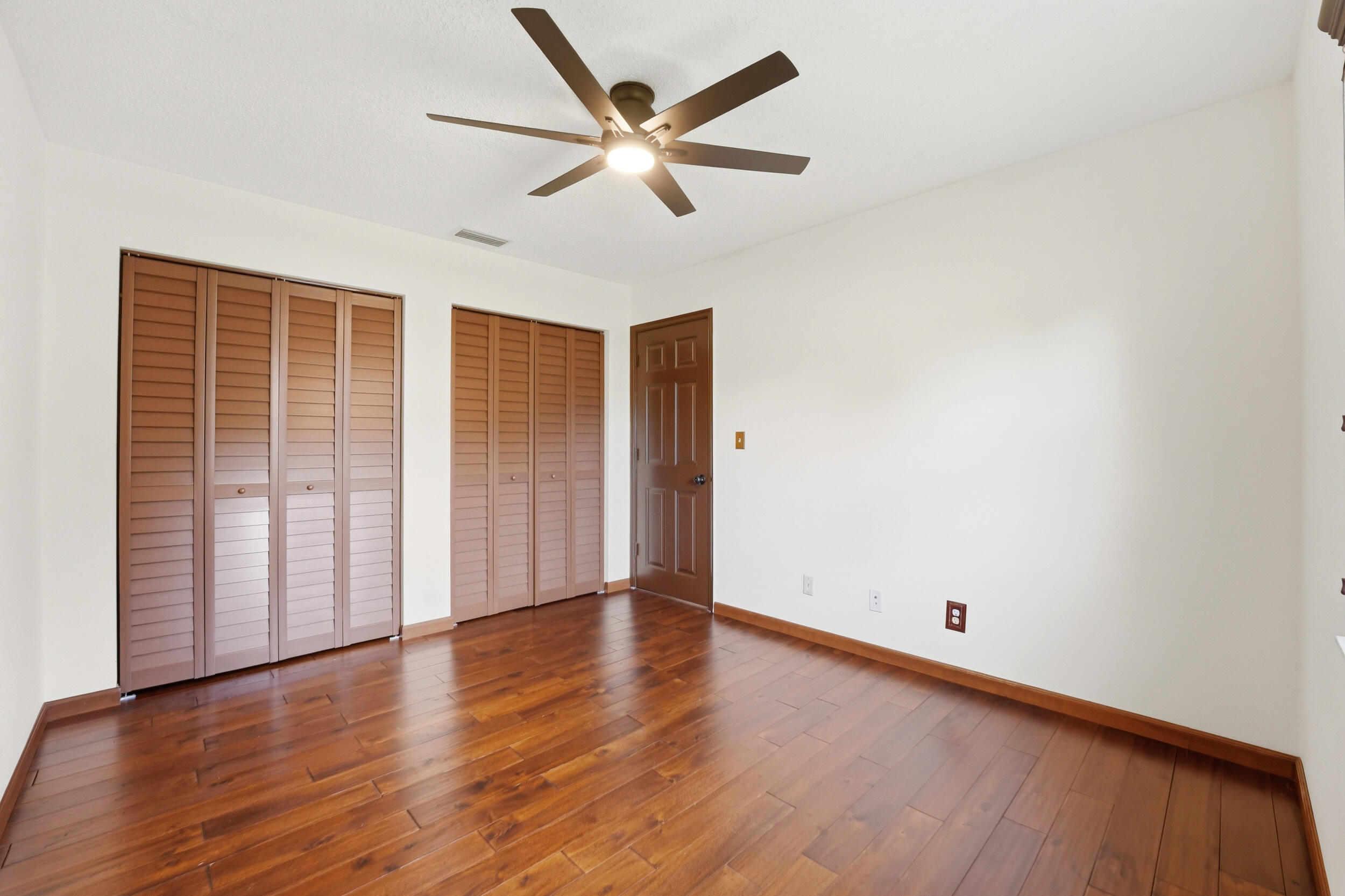 FIRST IMPRESSIONS II - Residential