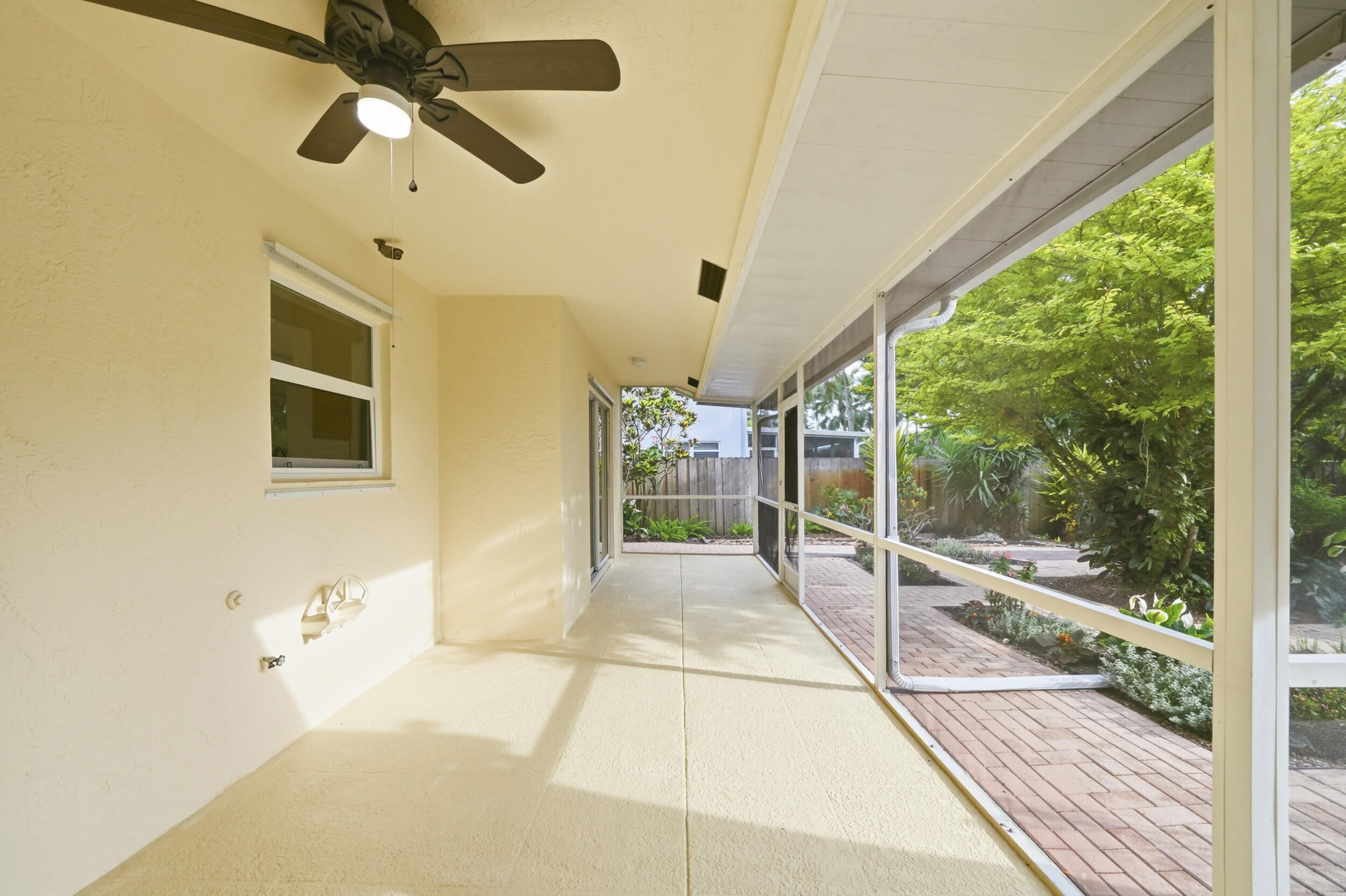 FIRST IMPRESSIONS II - Residential