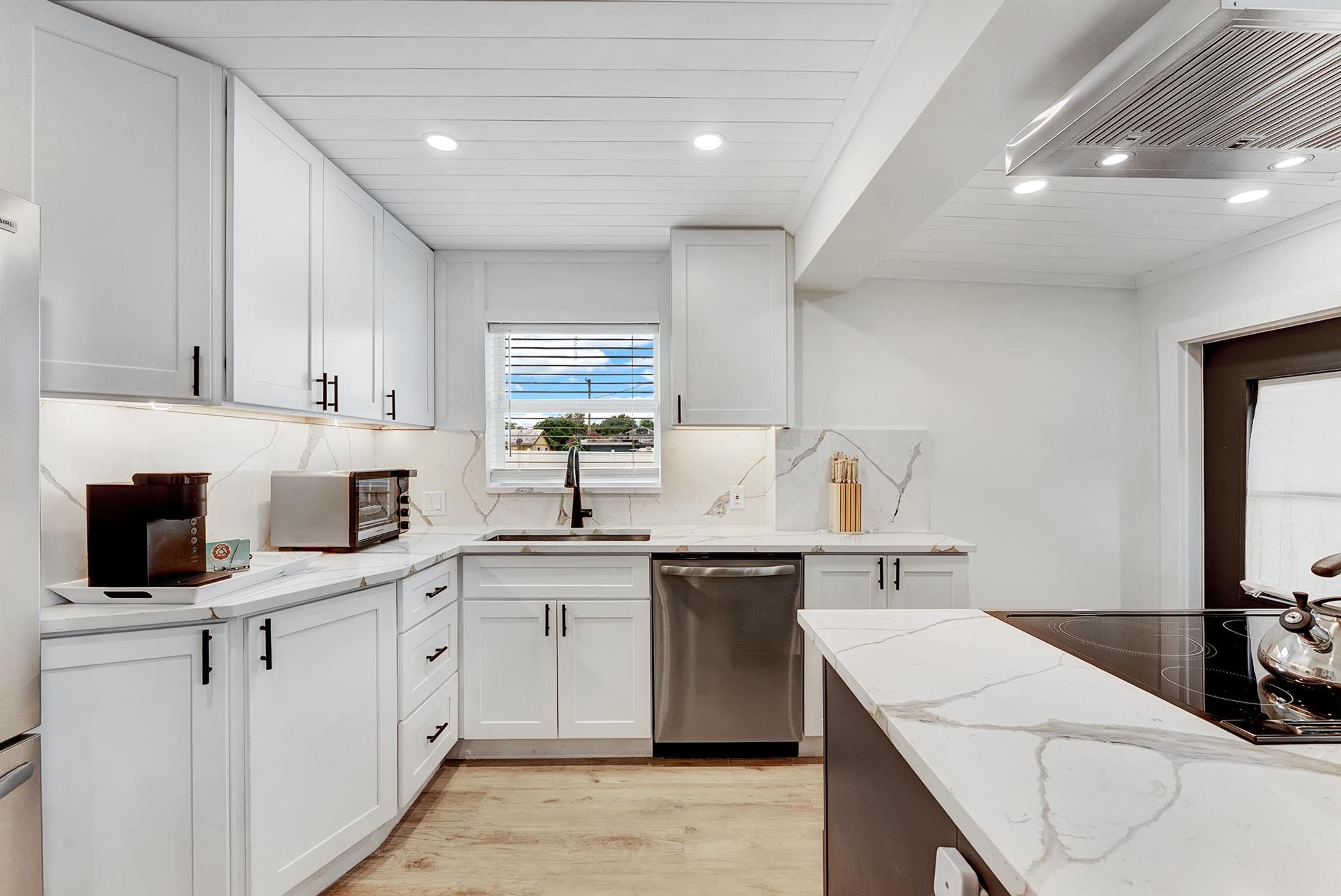 DELRAY TOWN OF - Residential Lease