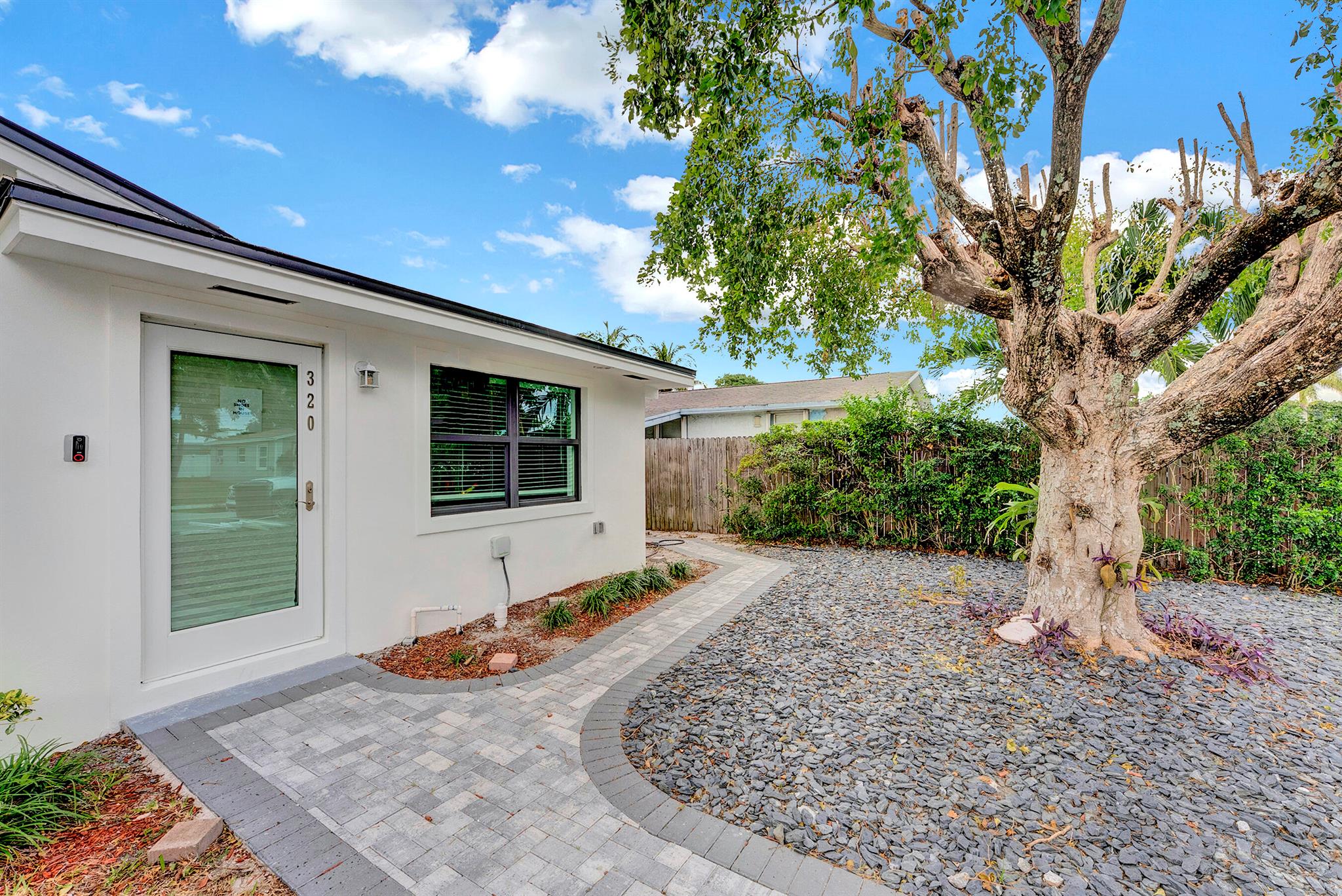 DELRAY TOWN OF - Residential Lease