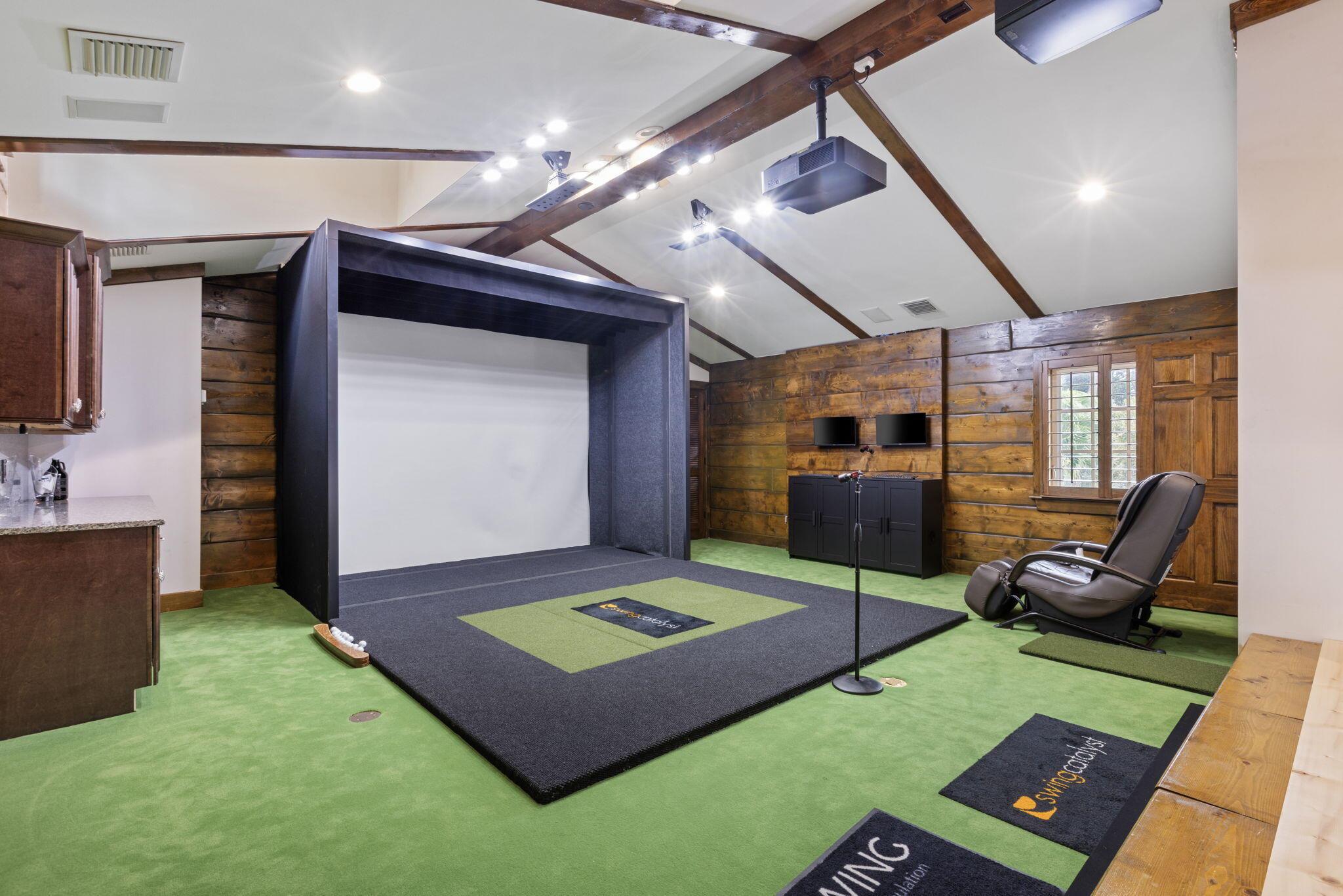 ISLAND COUNTRY ESTATES - Residential