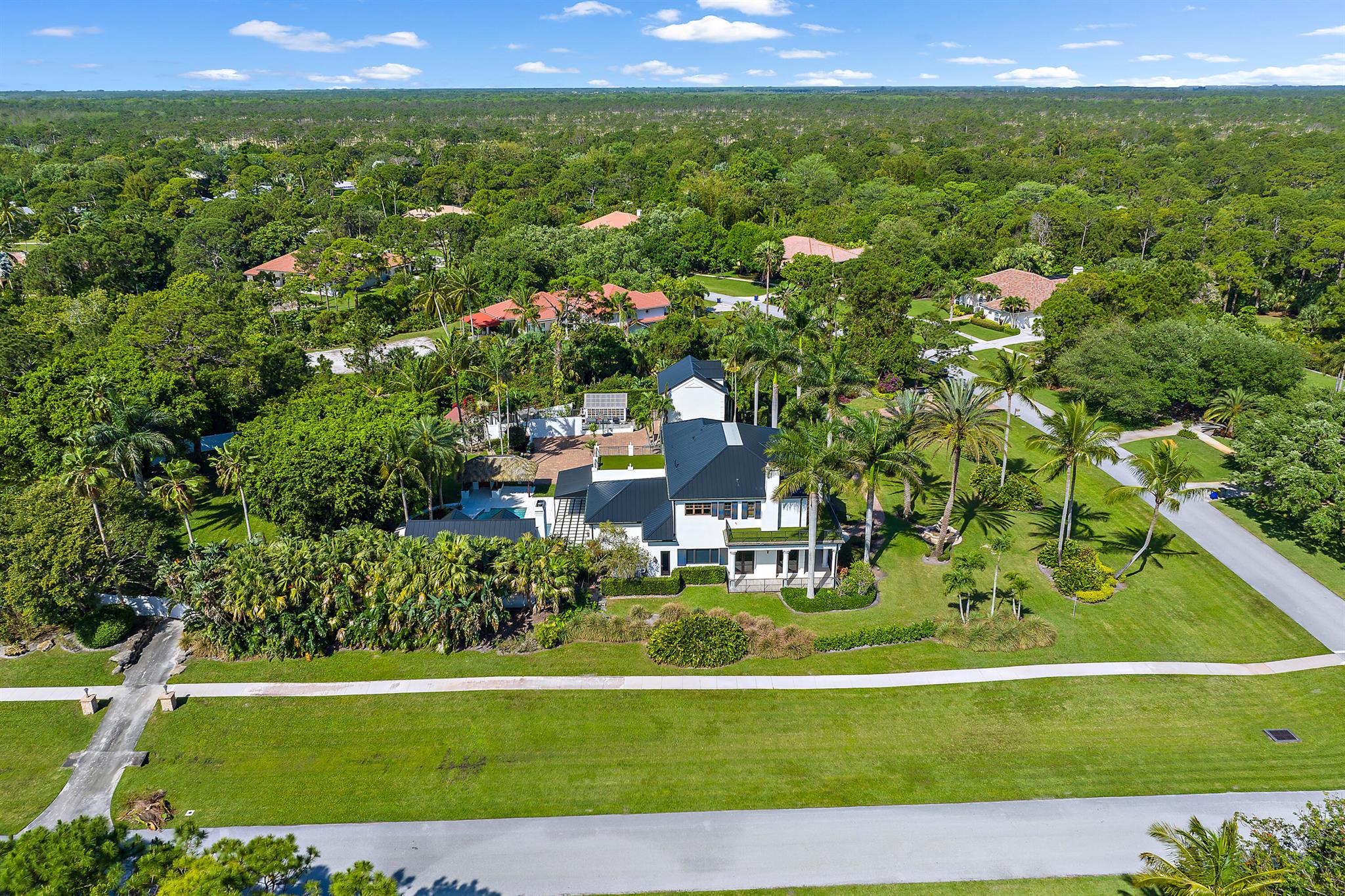 ISLAND COUNTRY ESTATES - Residential