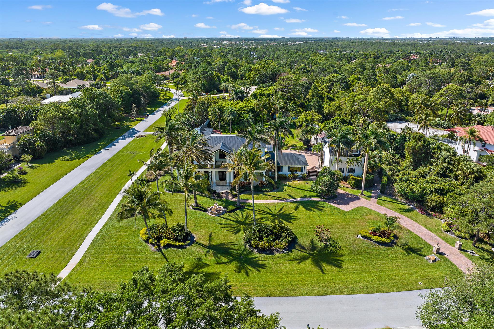 ISLAND COUNTRY ESTATES - Residential