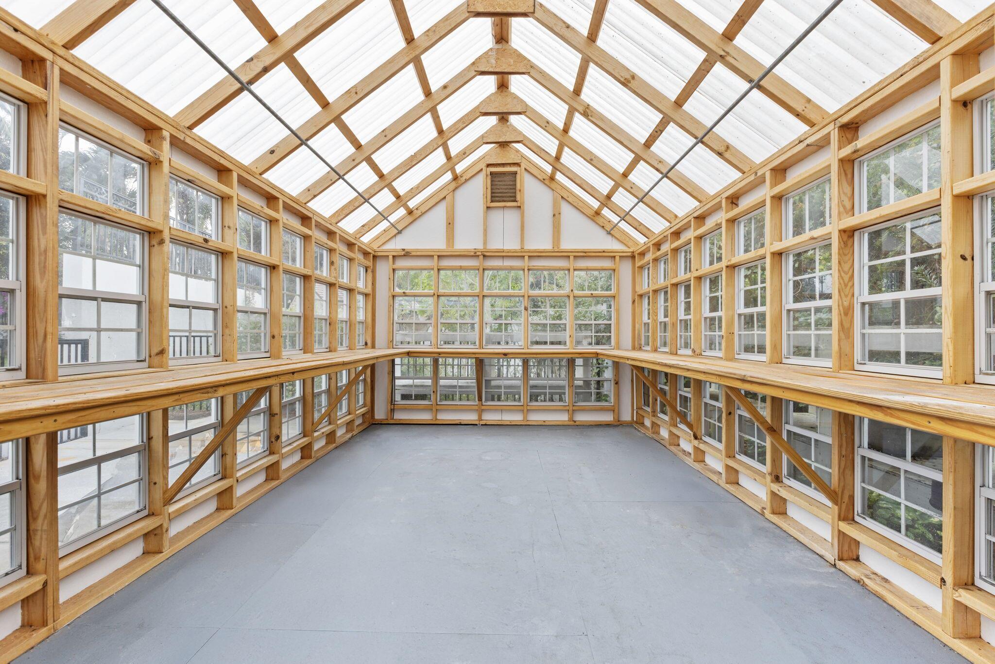 ISLAND COUNTRY ESTATES - Residential