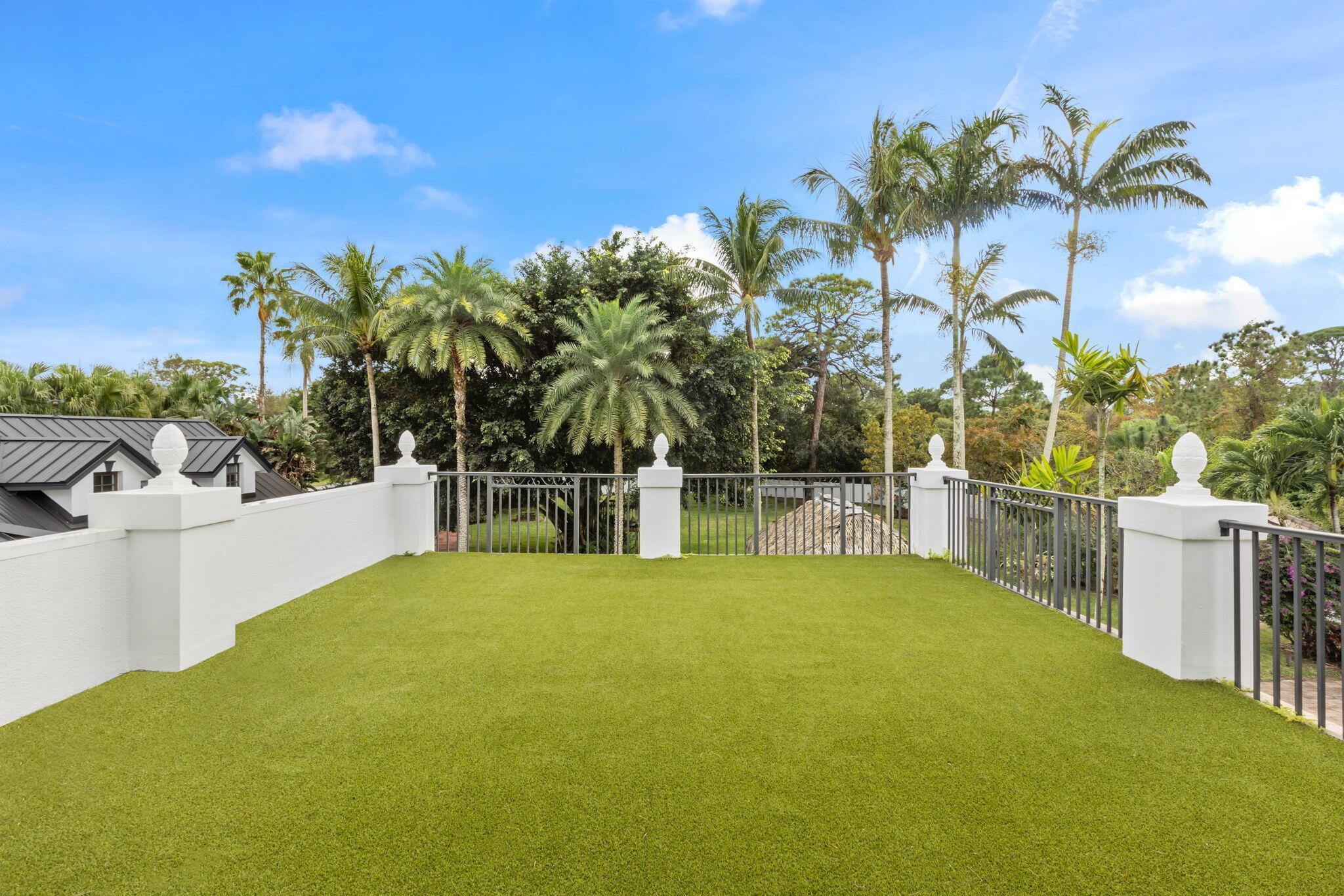 ISLAND COUNTRY ESTATES - Residential