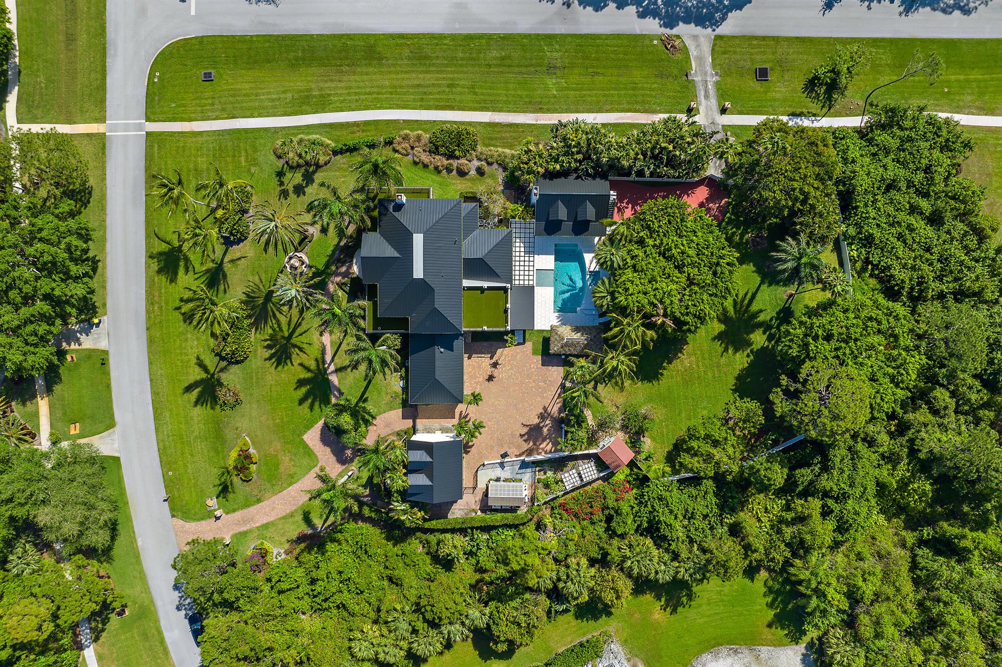 ISLAND COUNTRY ESTATES - Residential