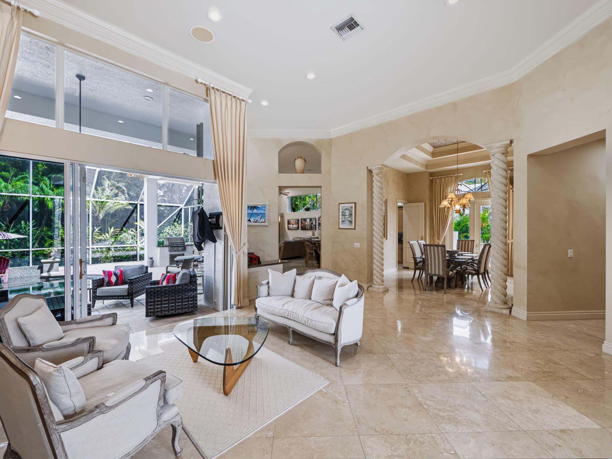 106 PEMBROKE Drive