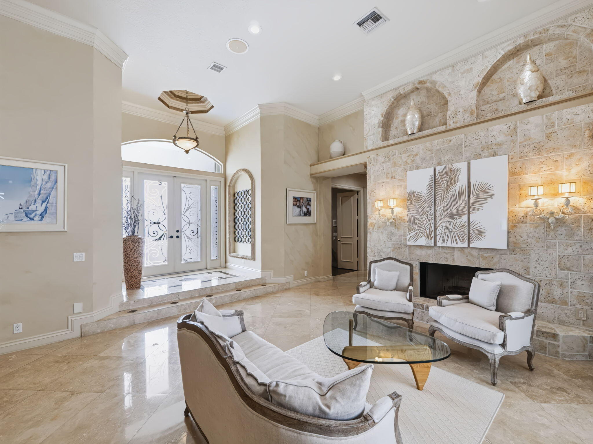 106 PEMBROKE Drive