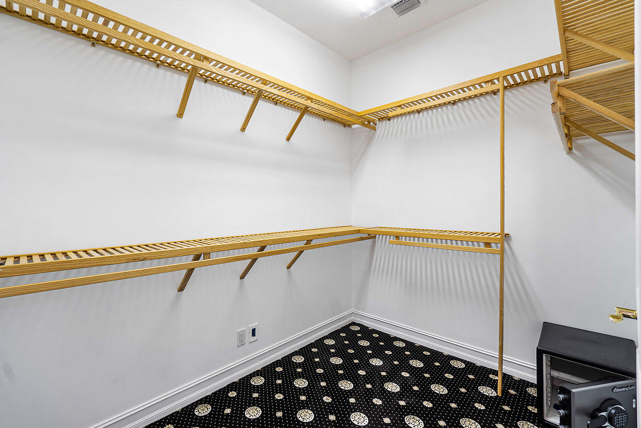 The Oaks - Residential Lease