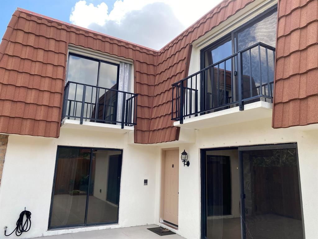 Photo of 3113 San Fernando Drive #31-C, Delray Beach, FL 33445 (MLS # R10786935)