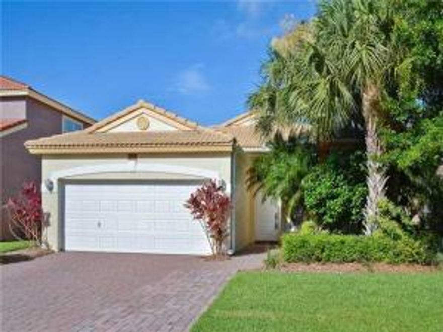 Spotless and ready for new owner, this 3 bedroom, 2 bath ,2 car garage home is located in the sought after Jensen Beach Country Club. Home offers tile and laminate flooring, plantation shutters, accordion hurricane shutters, and 2 year old appliances.