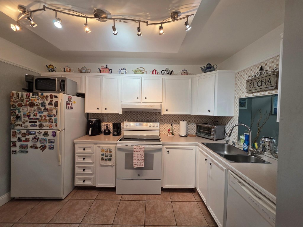 18th Hole at Inverrary - Residential