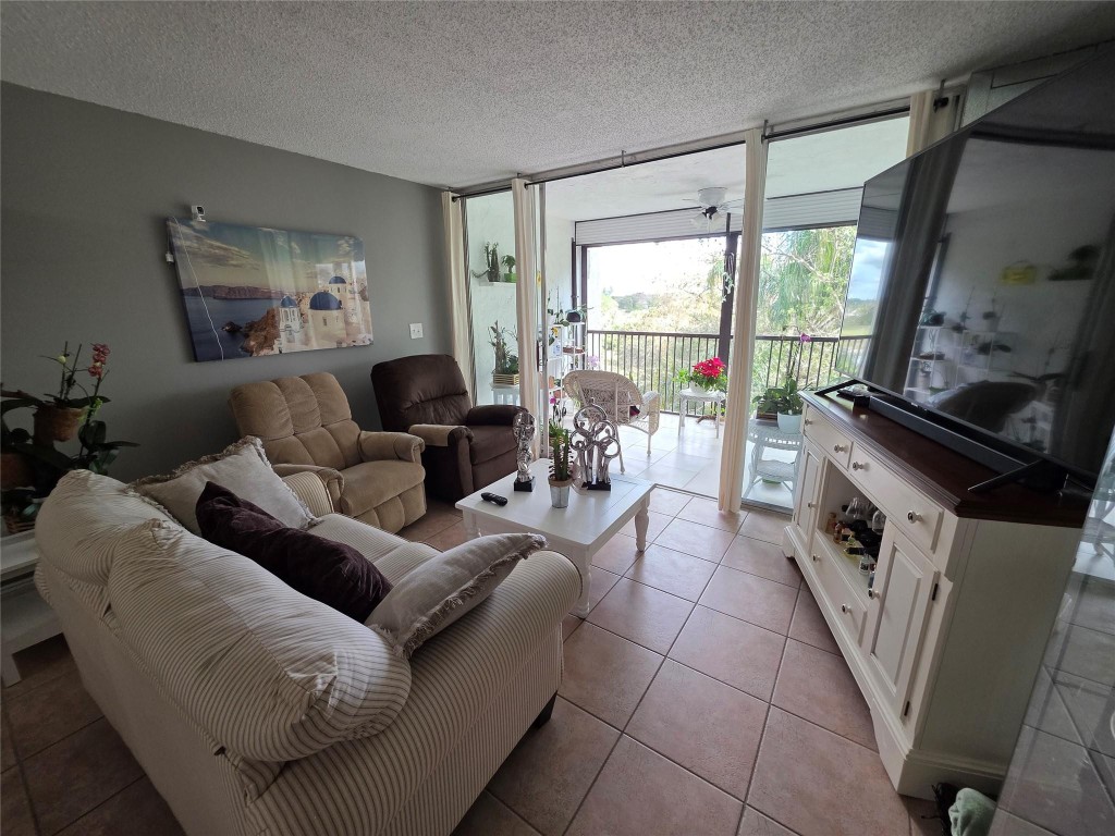 18th Hole at Inverrary - Residential