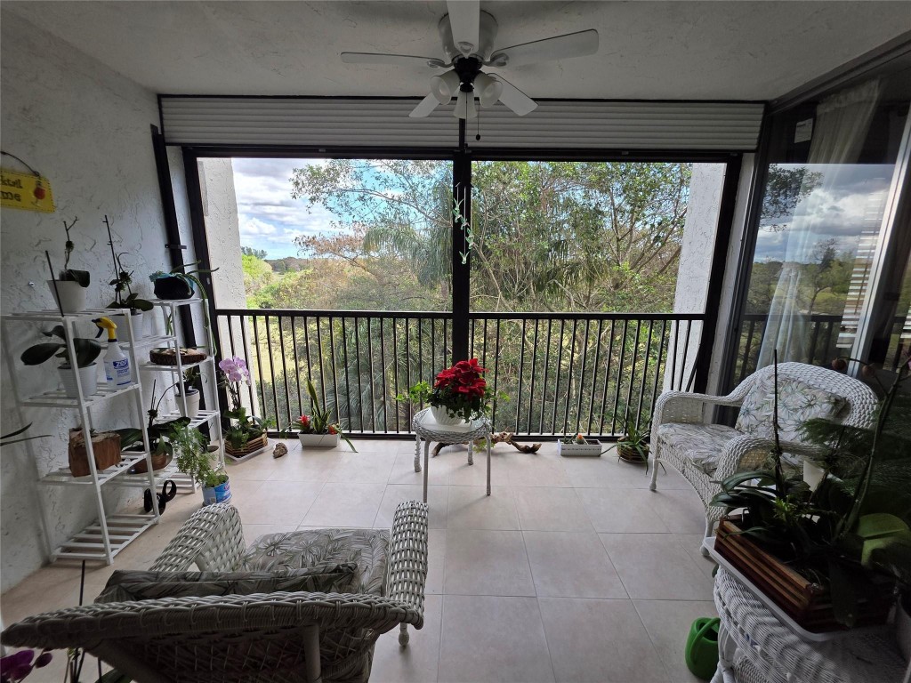 18th Hole at Inverrary - Residential