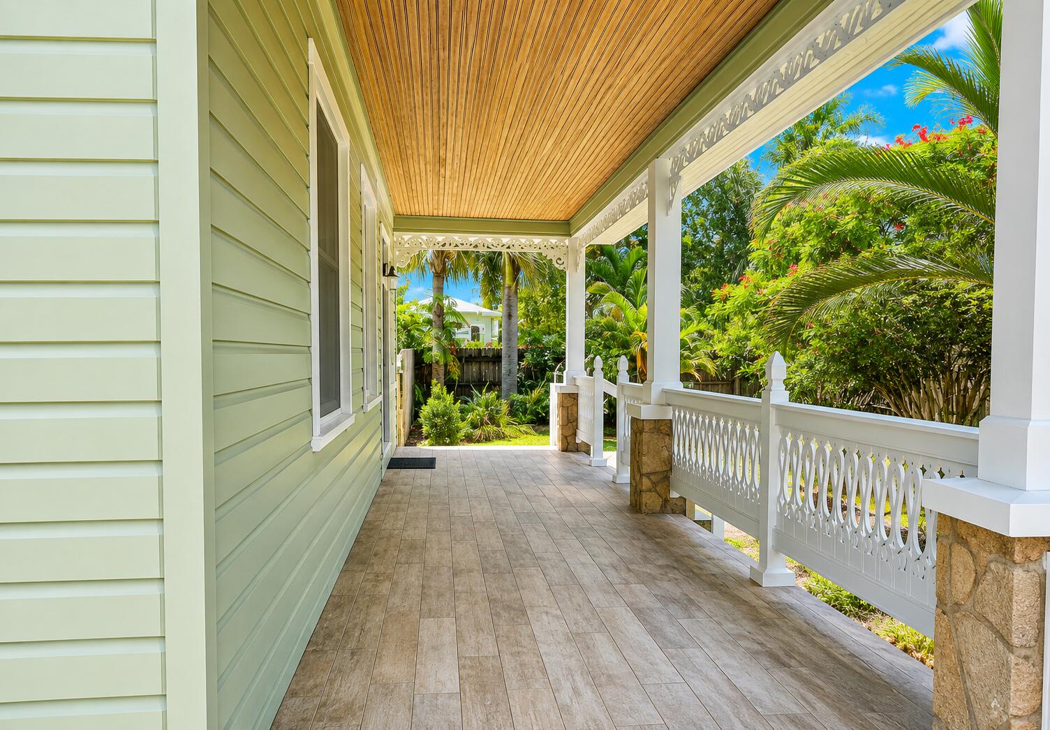1424 S PALMWAY