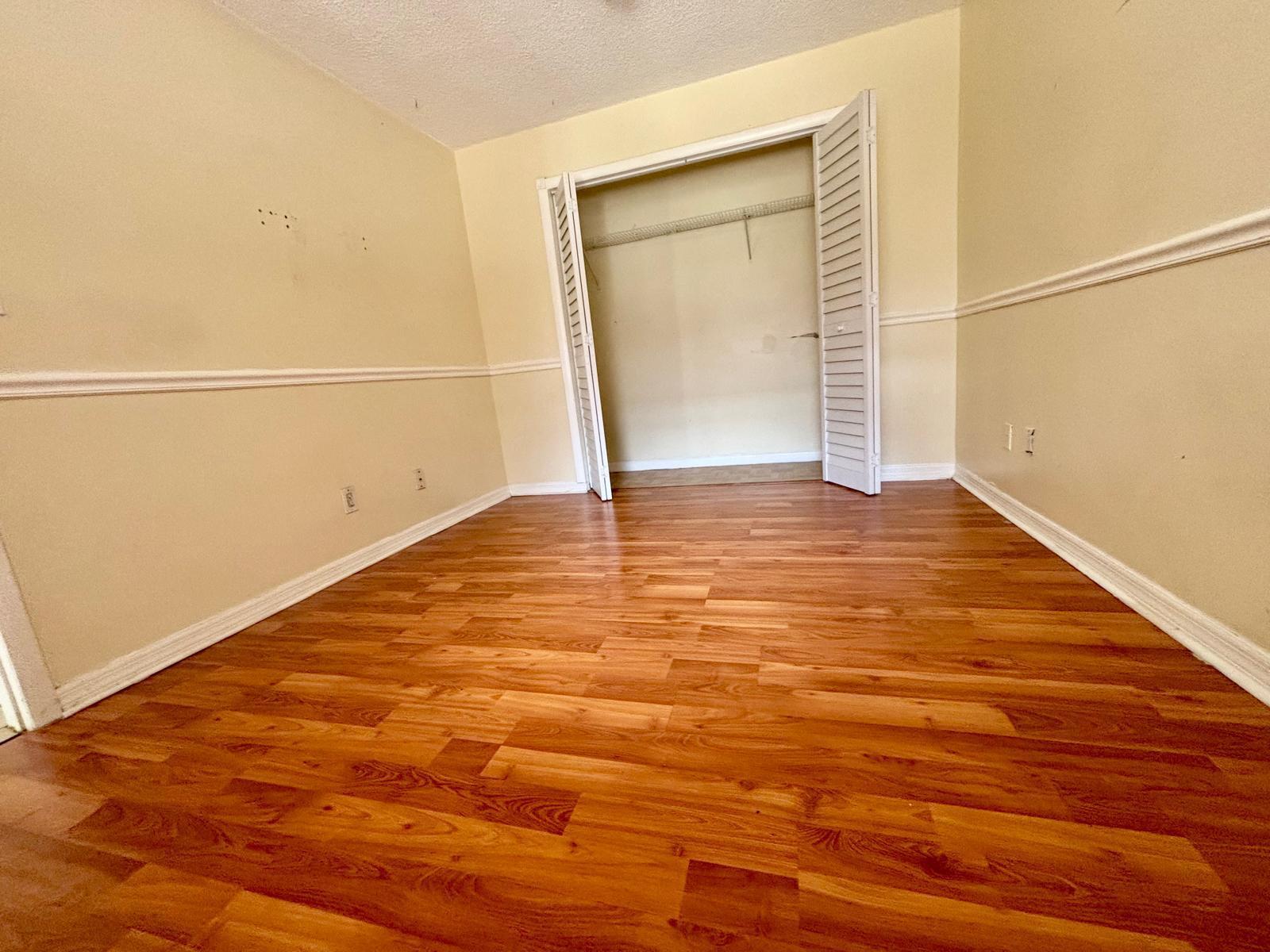 CLUB QUARTERS AT RAINTREE - Residential