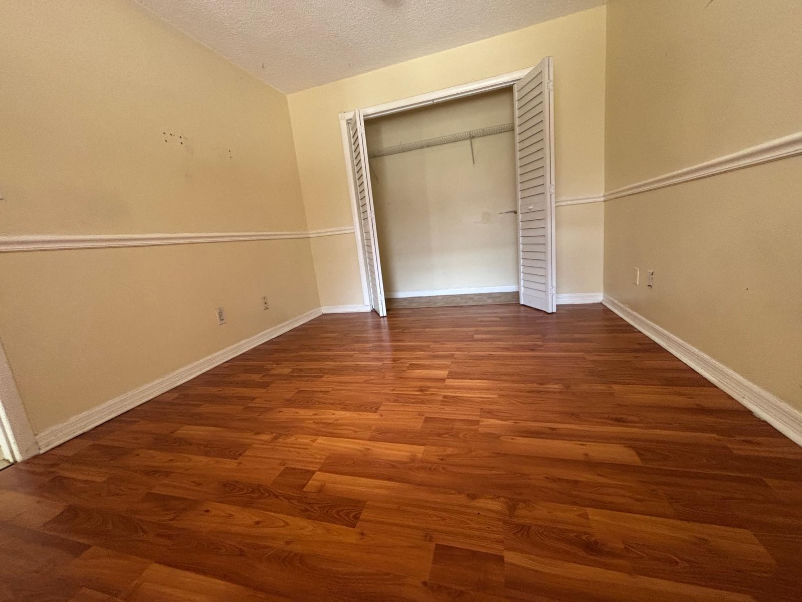 CLUB QUARTERS AT RAINTREE - Residential
