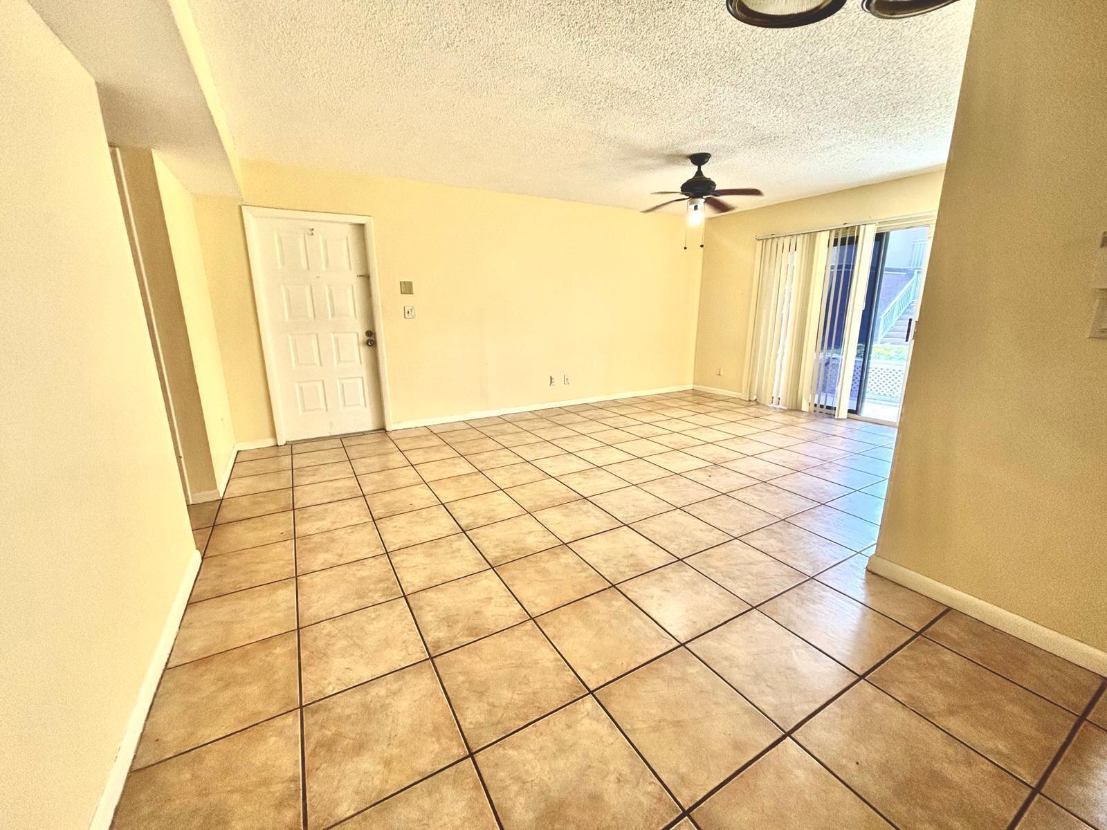 CLUB QUARTERS AT RAINTREE - Residential