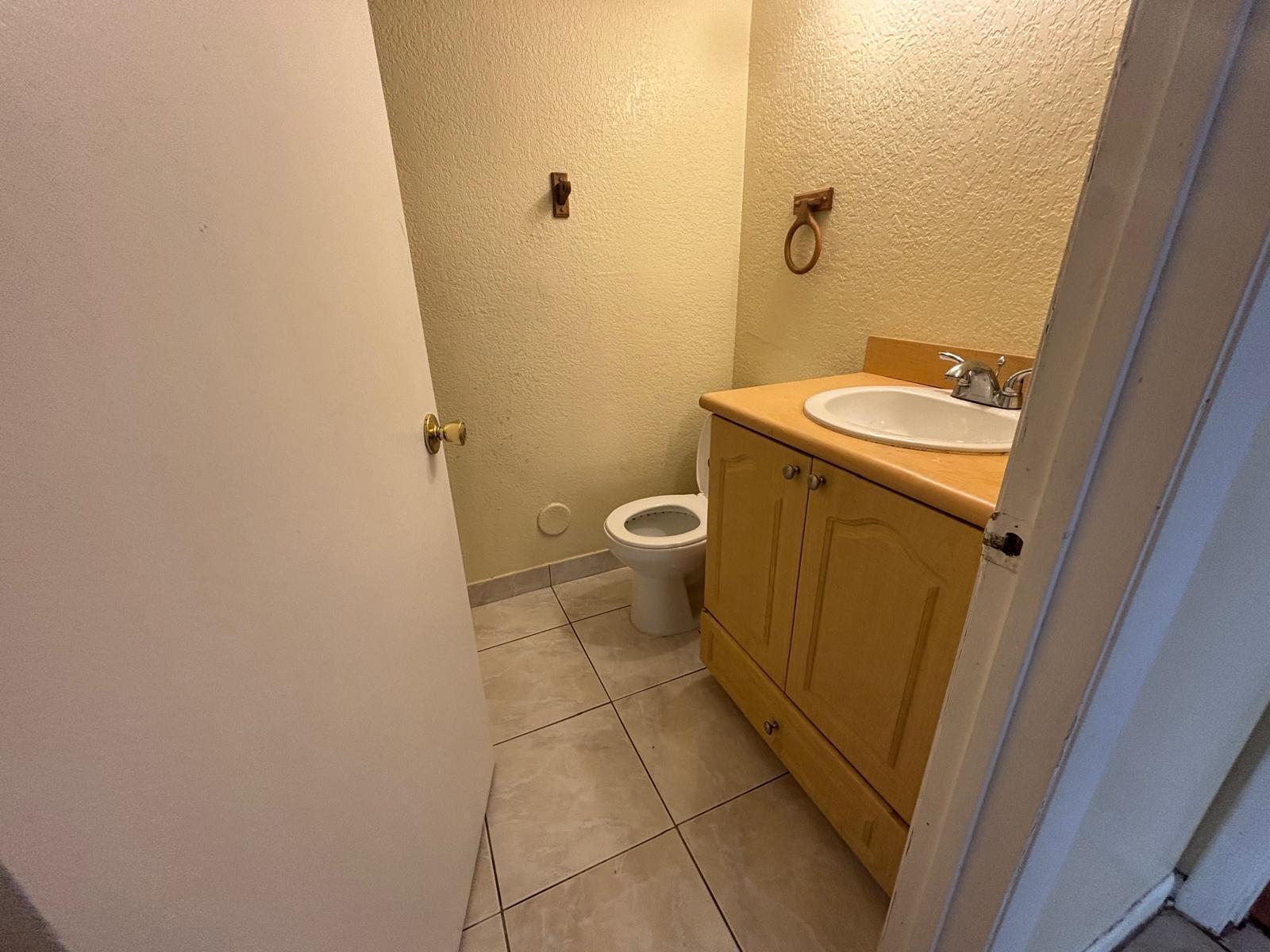 CLUB QUARTERS AT RAINTREE - Residential