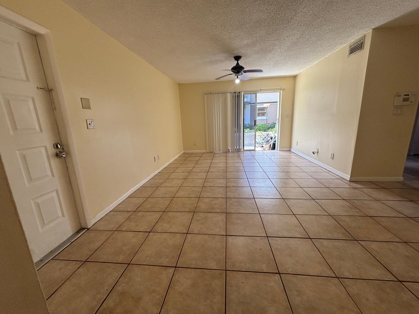 CLUB QUARTERS AT RAINTREE - Residential