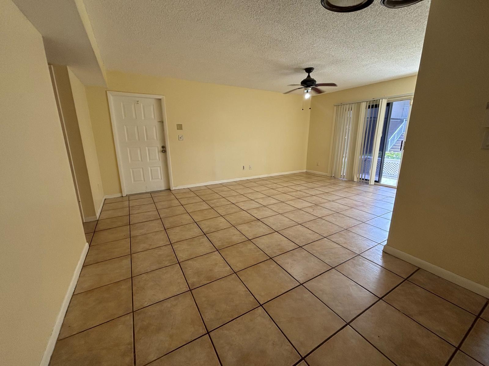 CLUB QUARTERS AT RAINTREE - Residential