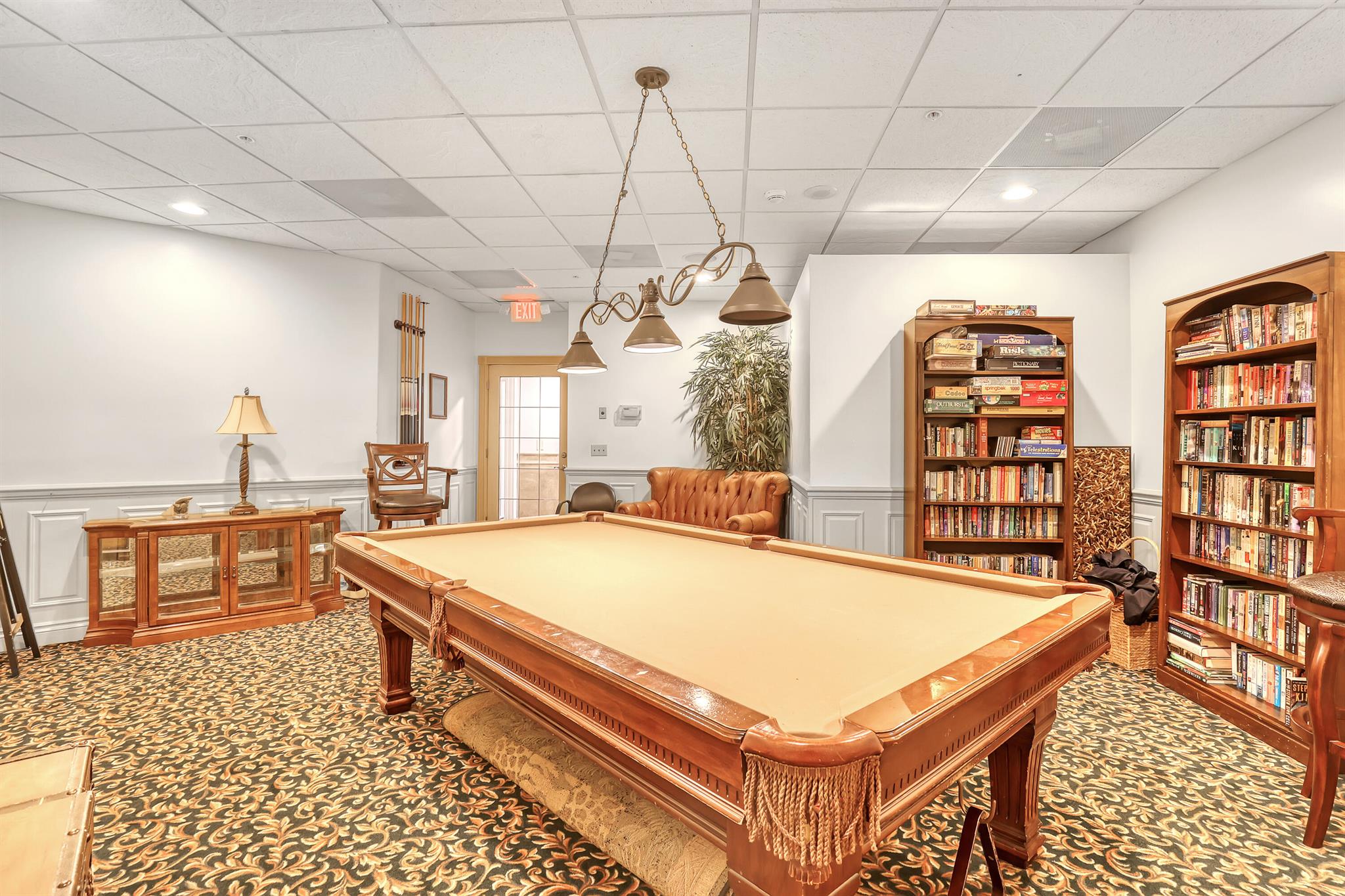 ISLANDIA I CONDOMINIUM - Residential Lease