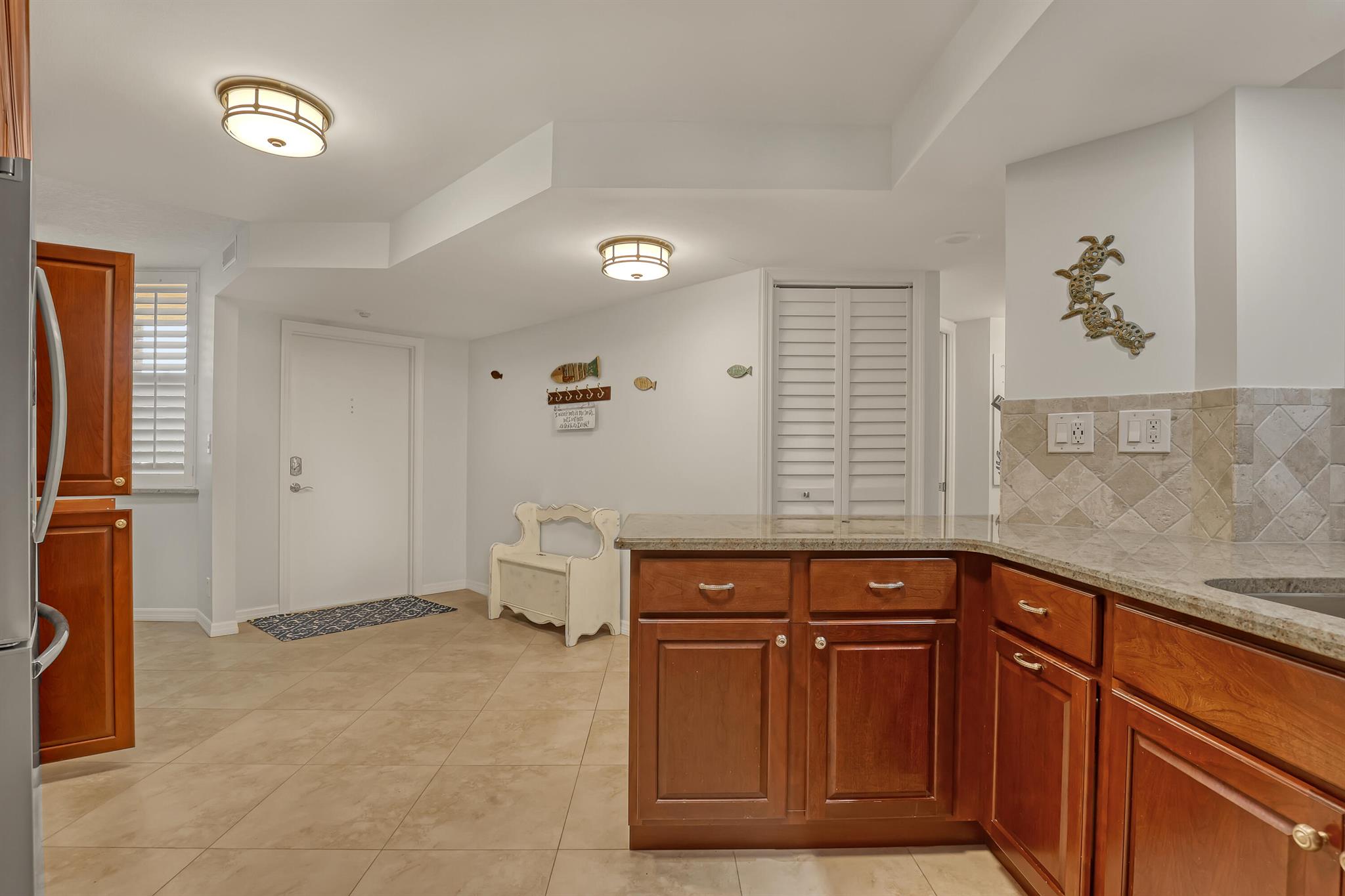 ISLANDIA I CONDOMINIUM - Residential Lease