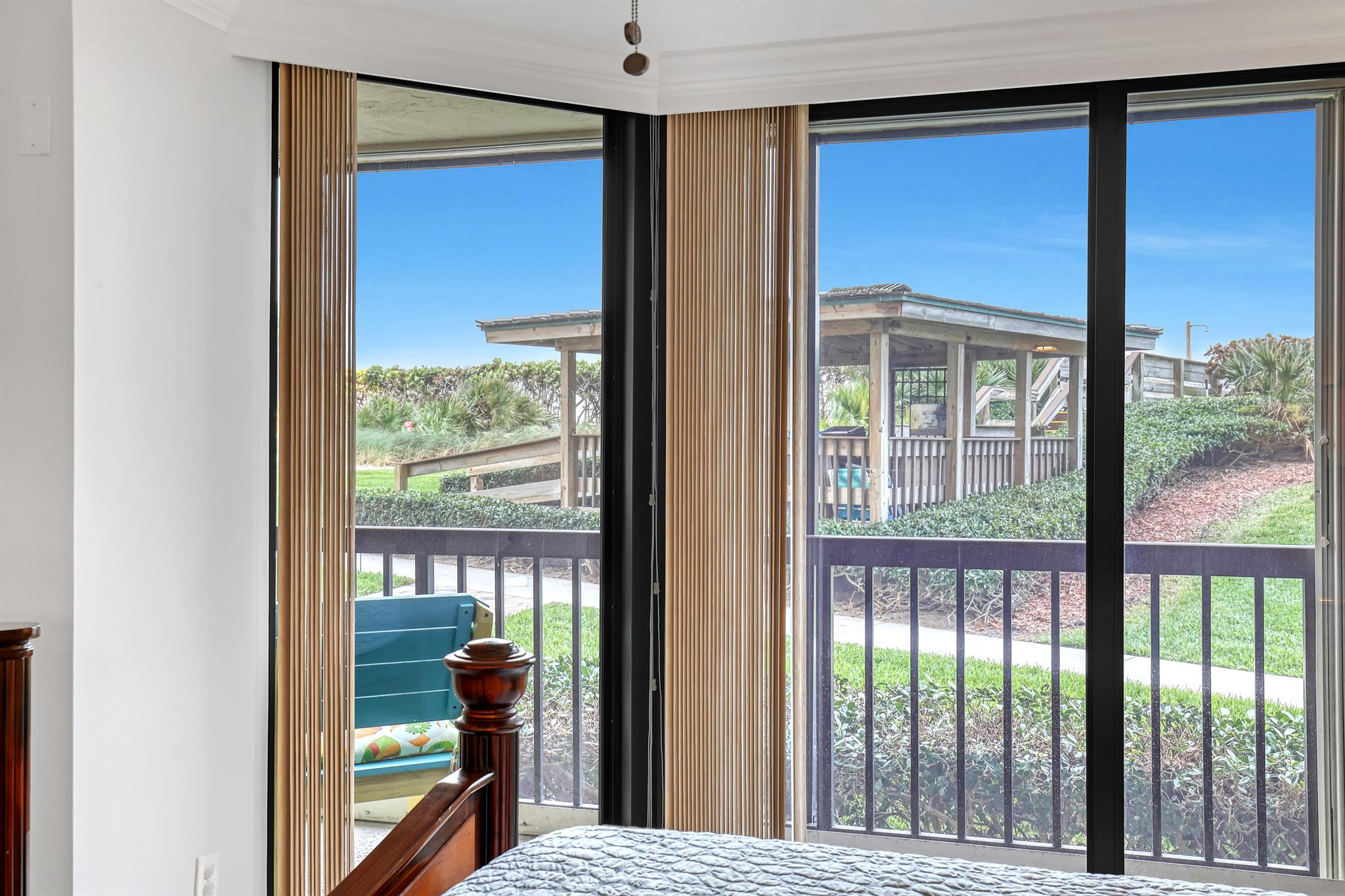 ISLANDIA I CONDOMINIUM - Residential Lease