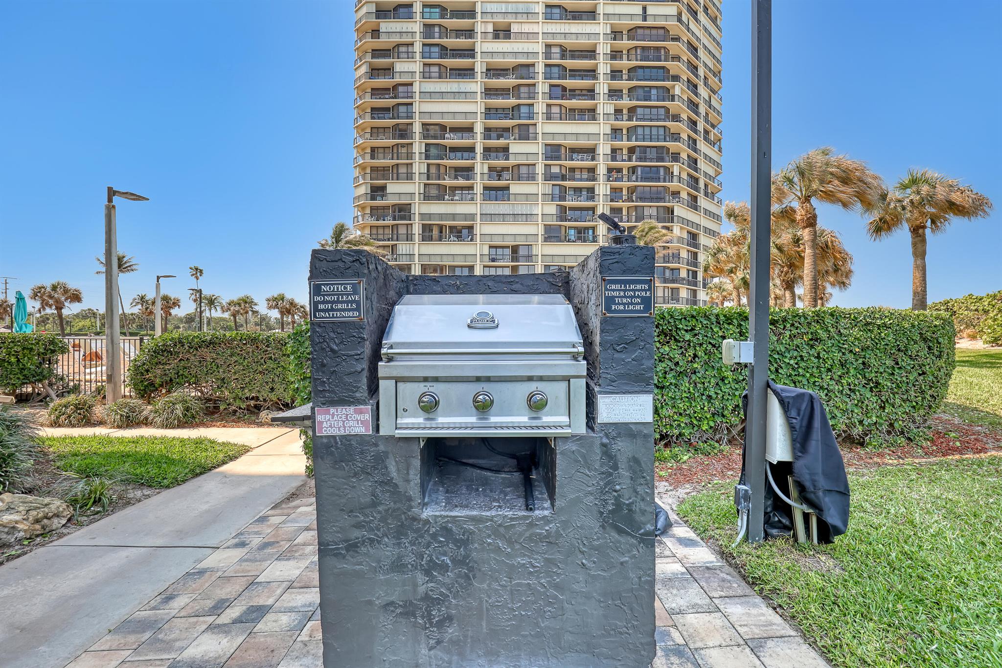 ISLANDIA I CONDOMINIUM - Residential Lease