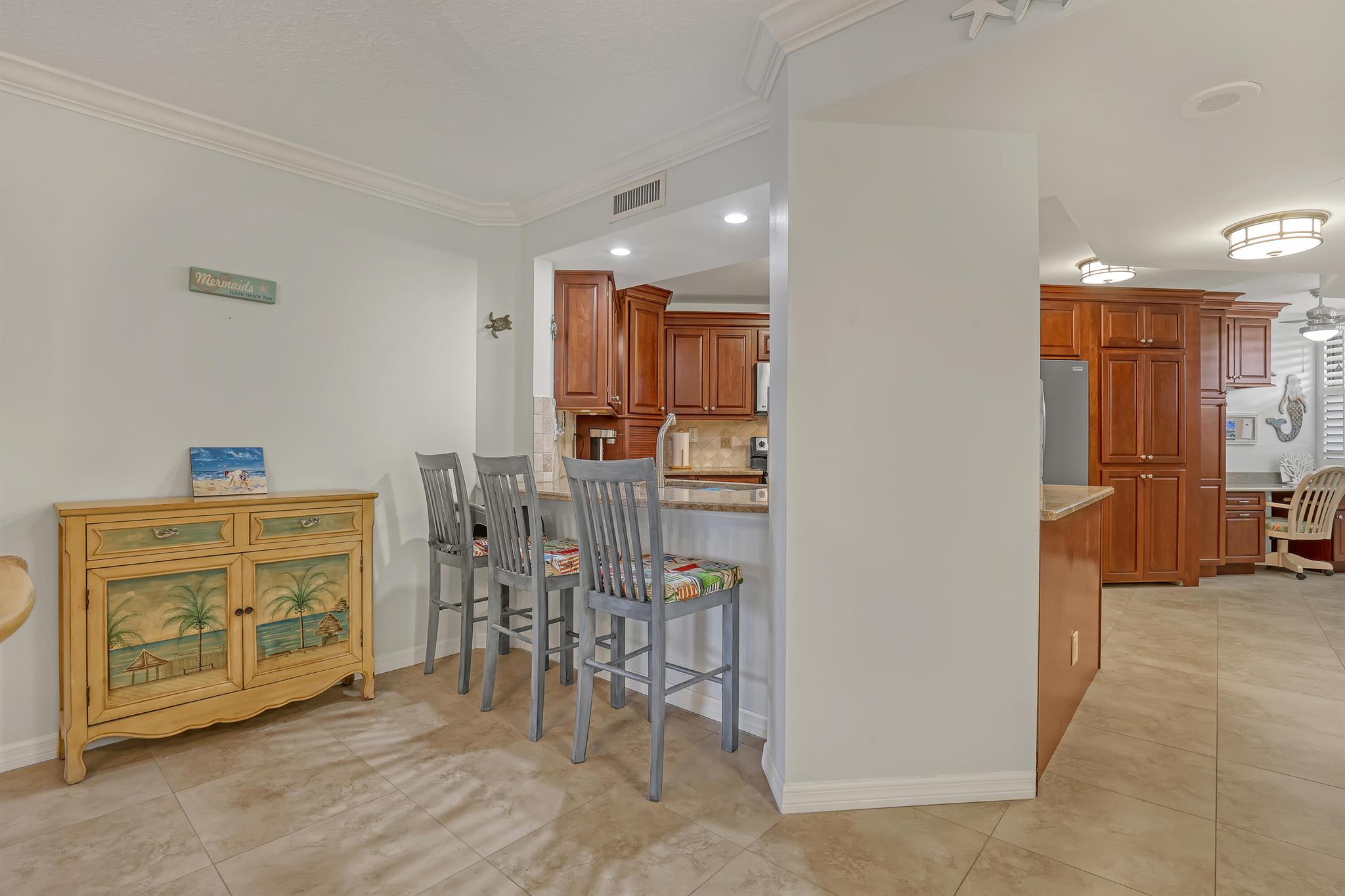 ISLANDIA I CONDOMINIUM - Residential Lease