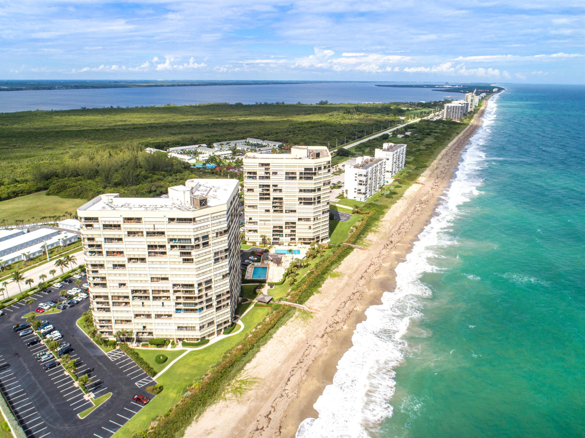 ISLANDIA I CONDOMINIUM - Residential Lease