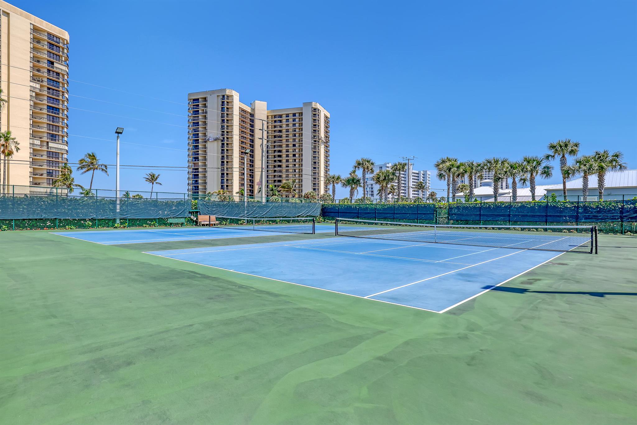 ISLANDIA I CONDOMINIUM - Residential Lease